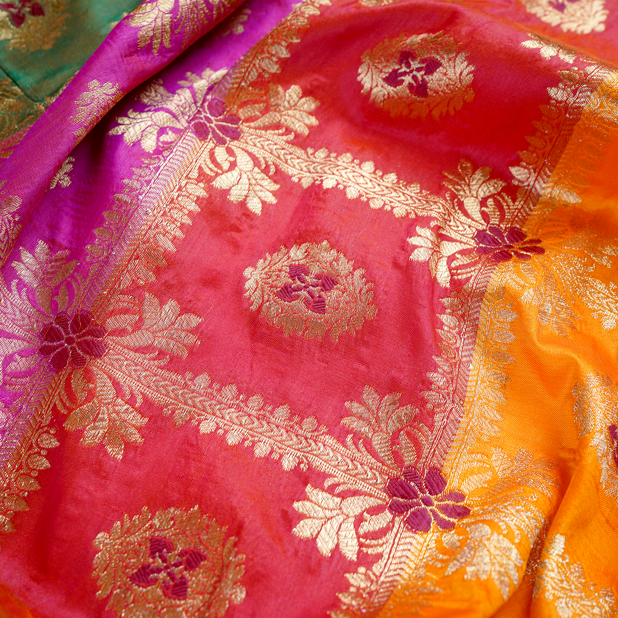 Rang-e-Nazr – Lightweight Katan with Floral Zari Work