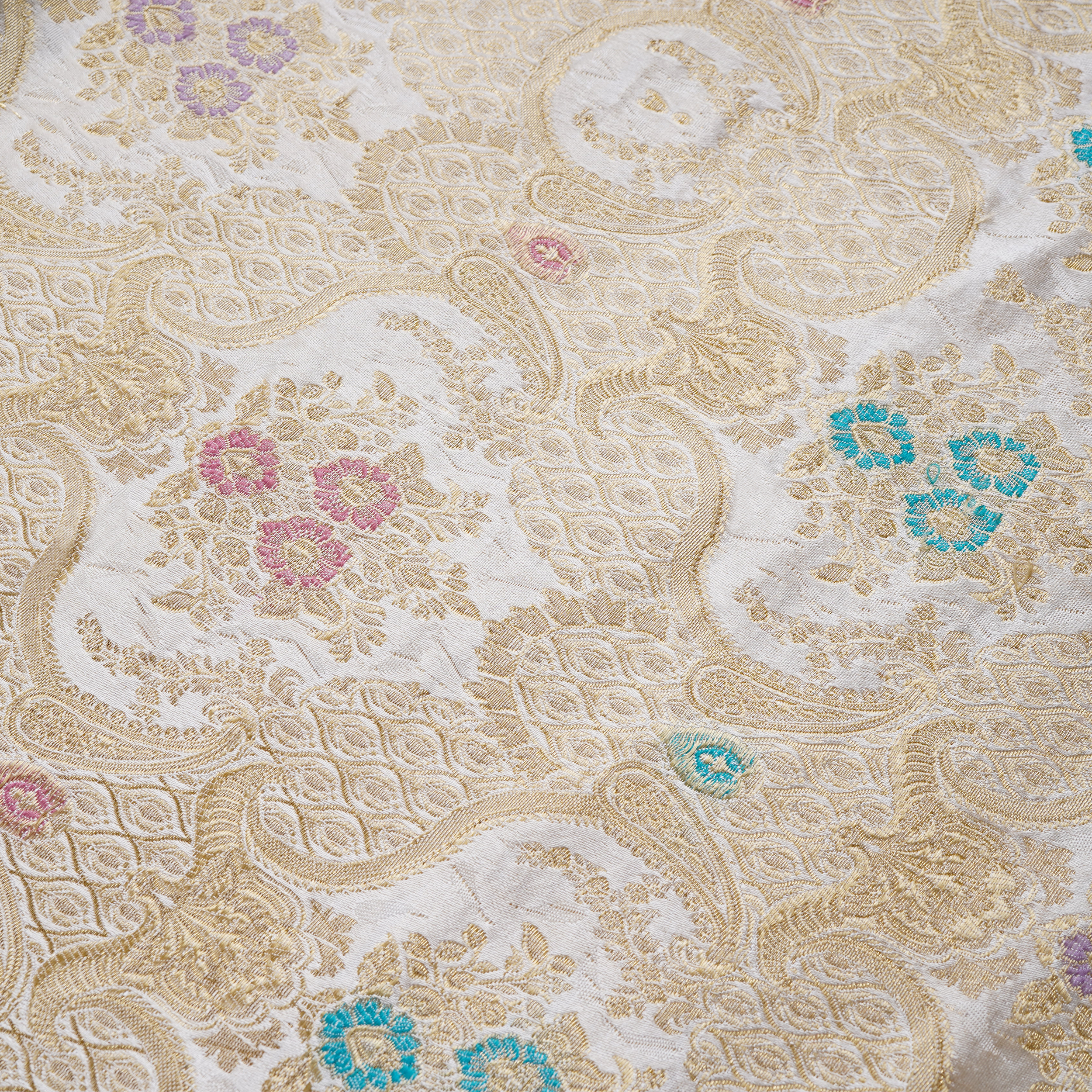 Baad-e-Nasim – Pure Katan Satin (5-Color Thread | Mughal Pattern with Golden Zari)