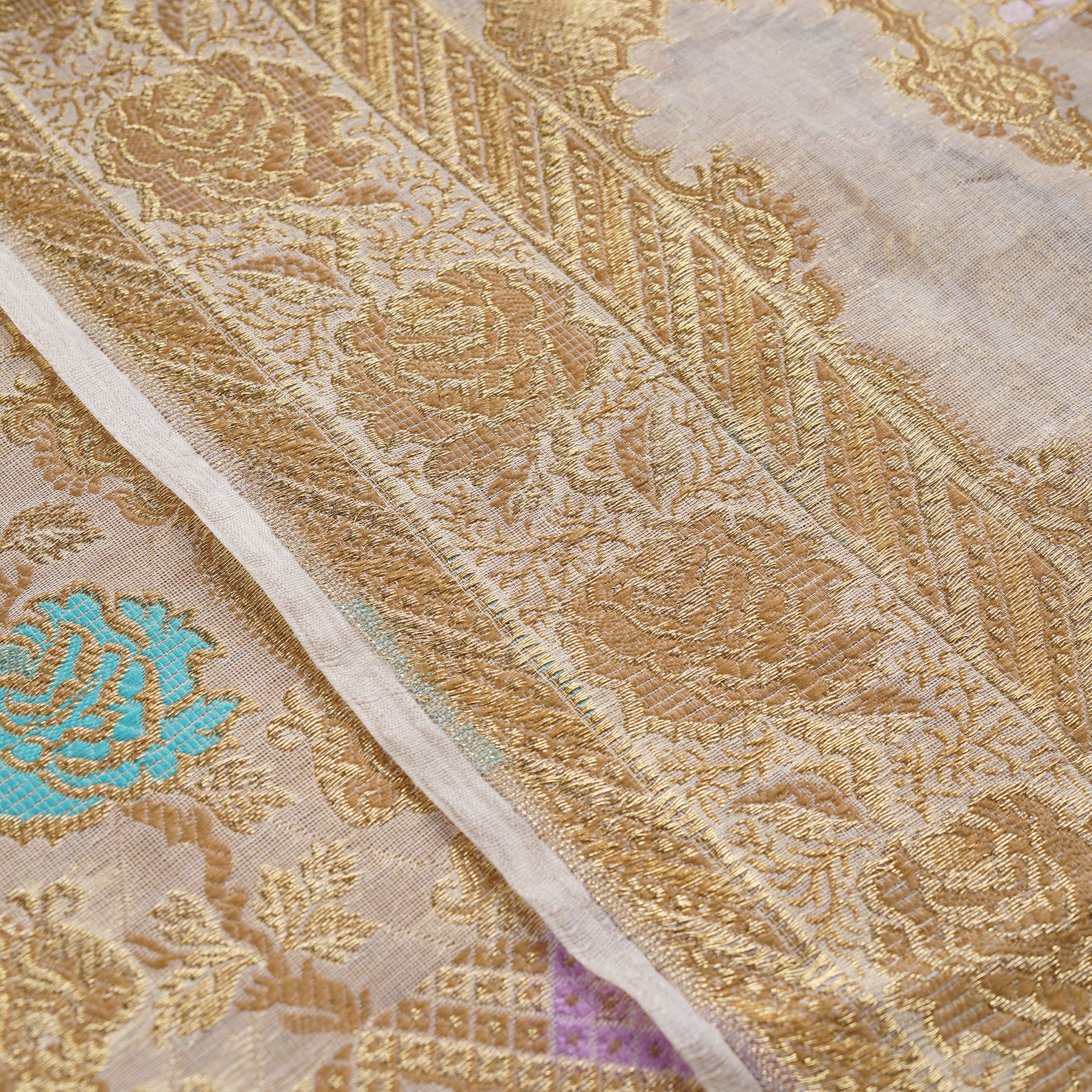 Narmeen – Pure Multi Jamdani