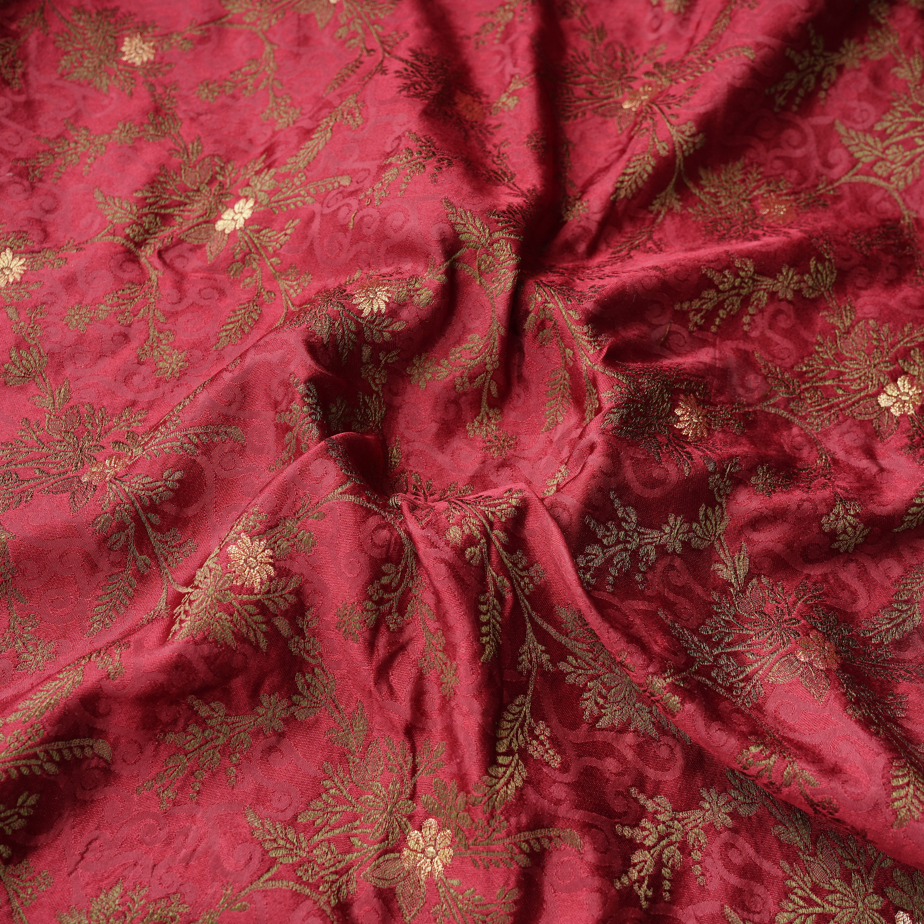 Gul-e-Rangrez – Pure Satin (Yarn Dyed | 2-Color Thread | Floral Jaal with Golden Zari)