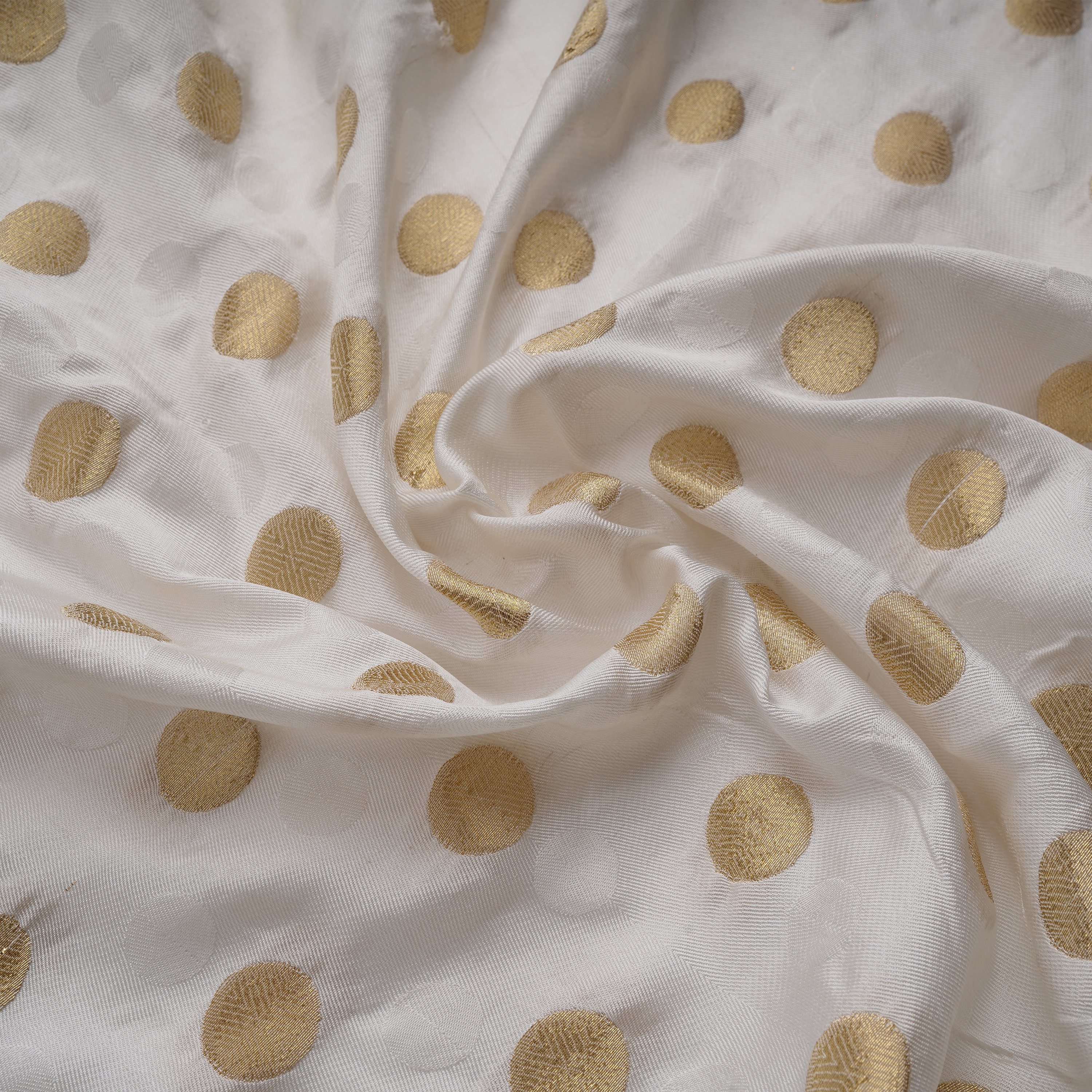 Daaira-e-Noor – Pure Katan Jamawar Satin with Circular Zari Motifs