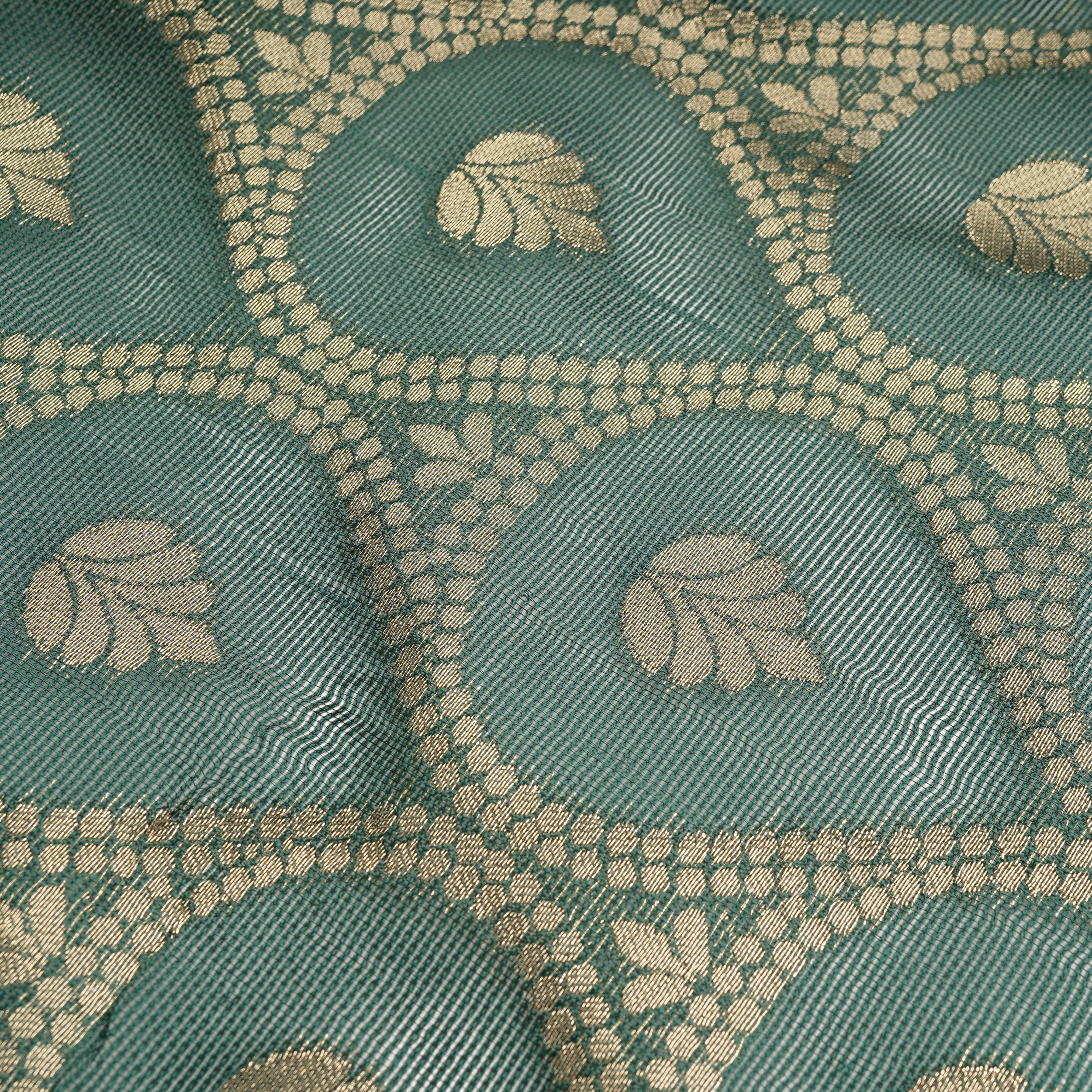 Shehnai – Loom Net Fabric with Golden Zari Bunch