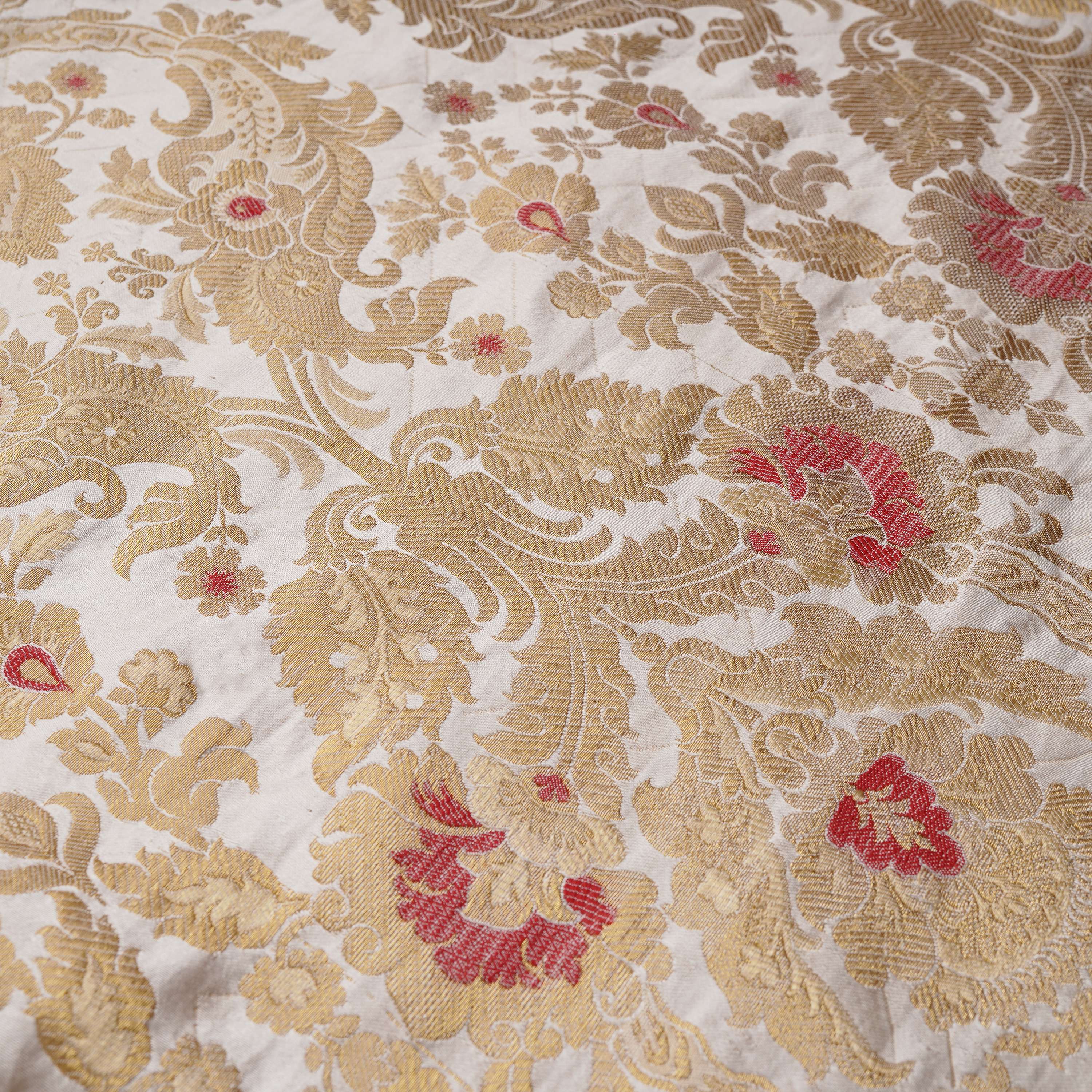 Taj-e-Naksh – Pure Katan Satin (3-Color Thread | Mughal Pattern with Golden Zari)