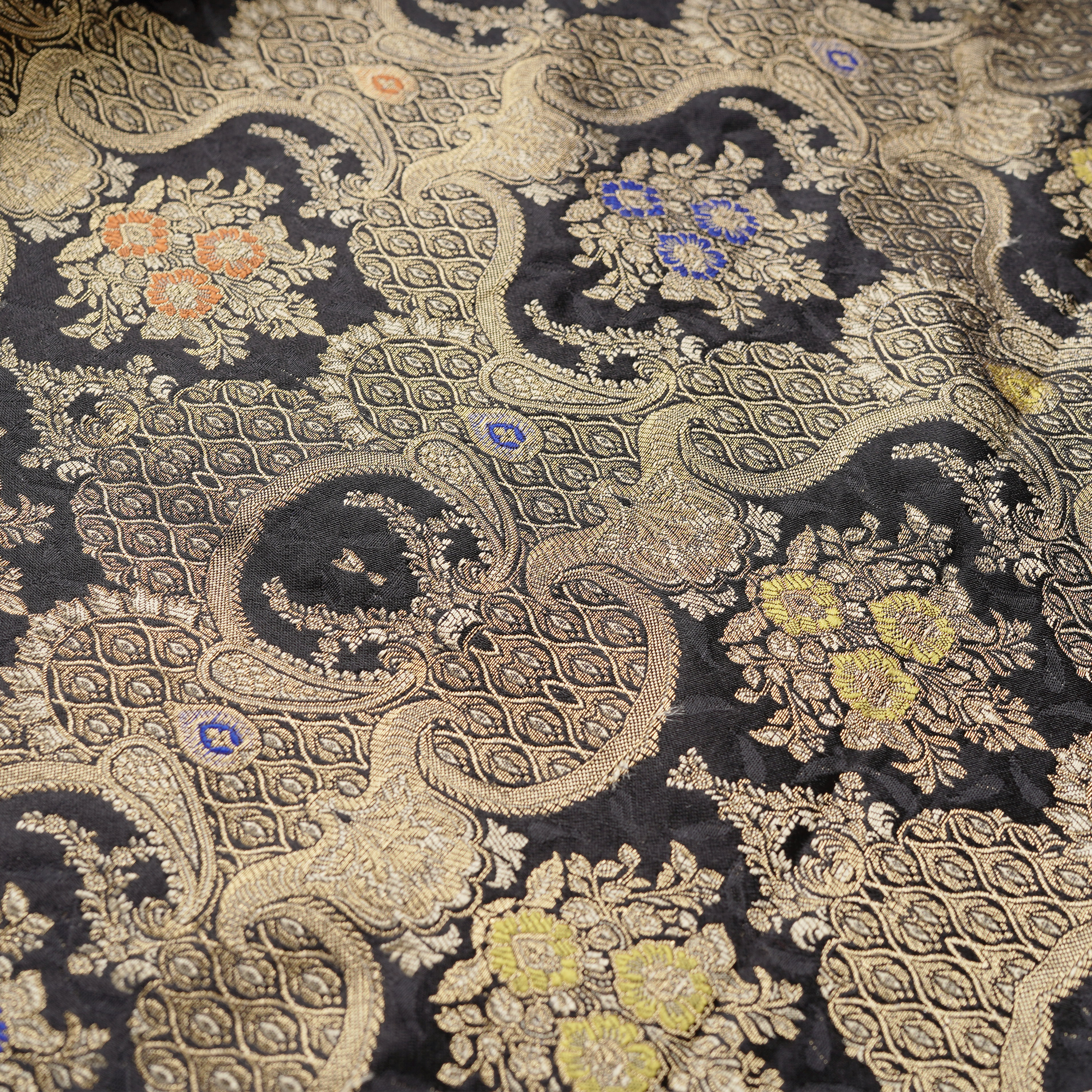 Baad-e-Gulshan – Pure Katan Satin (5-Color Thread | Mughal Pattern with Golden Zari)