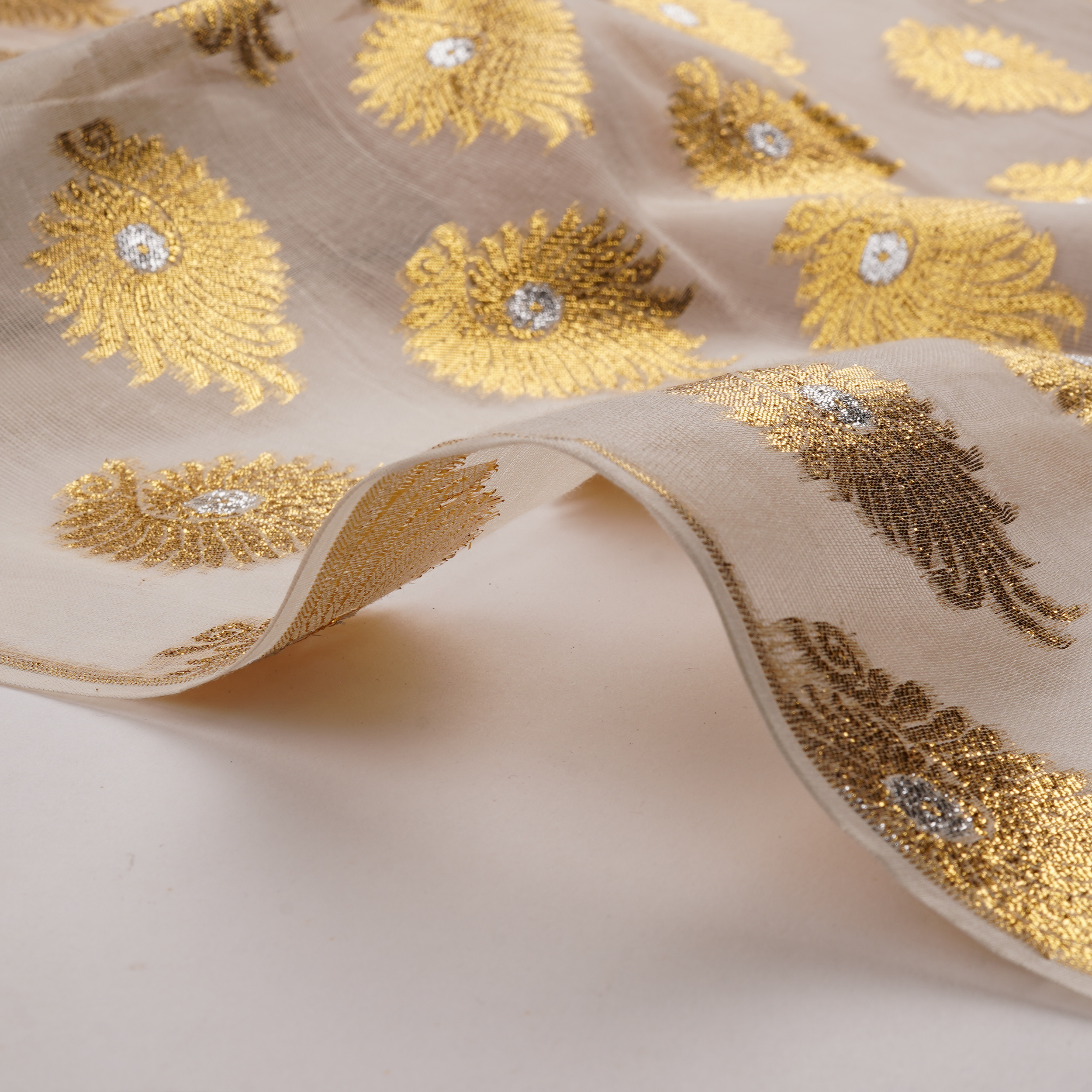 Zarmina – Pure Jamdani with Mughal Buti