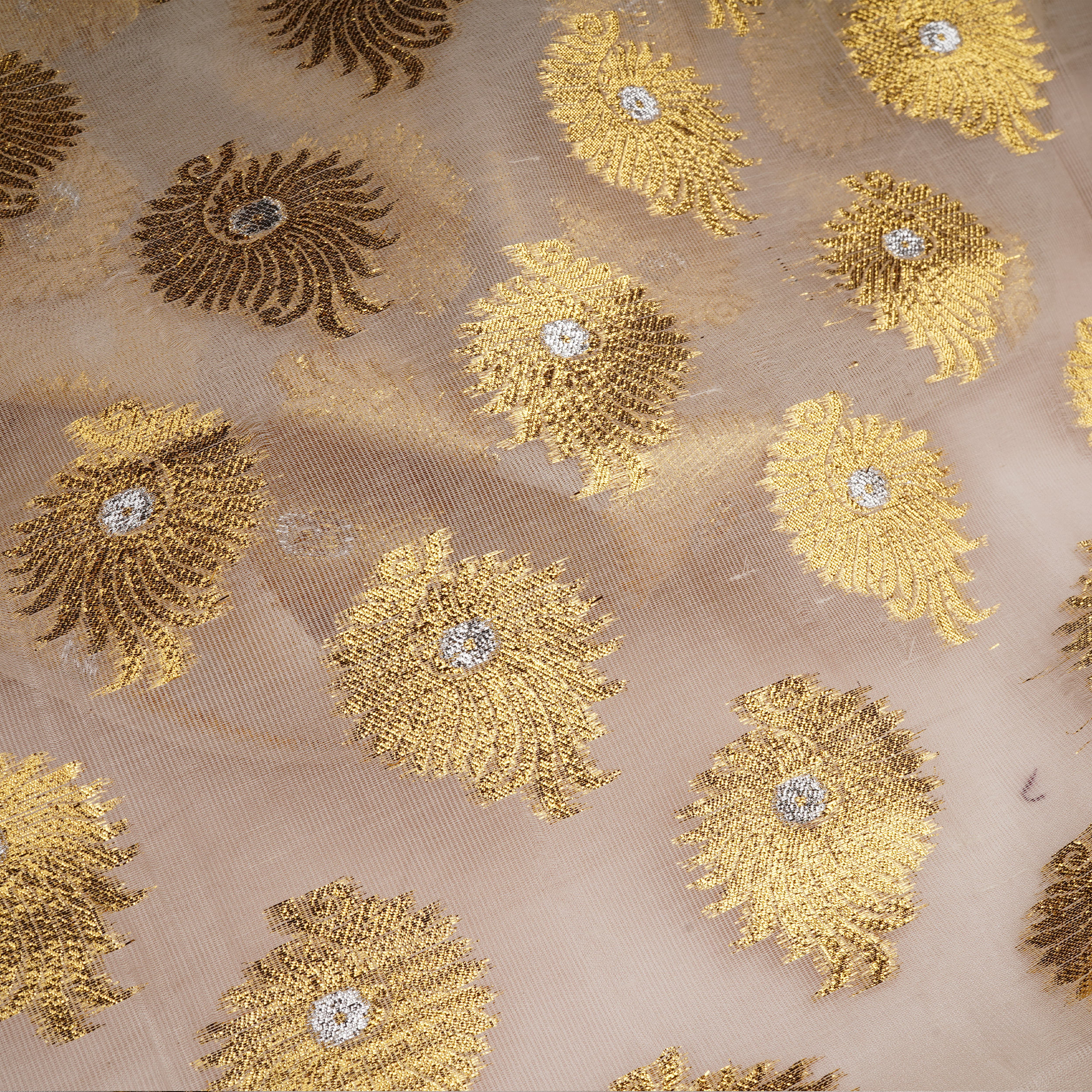 Zarmina – Pure Jamdani with Mughal Buti