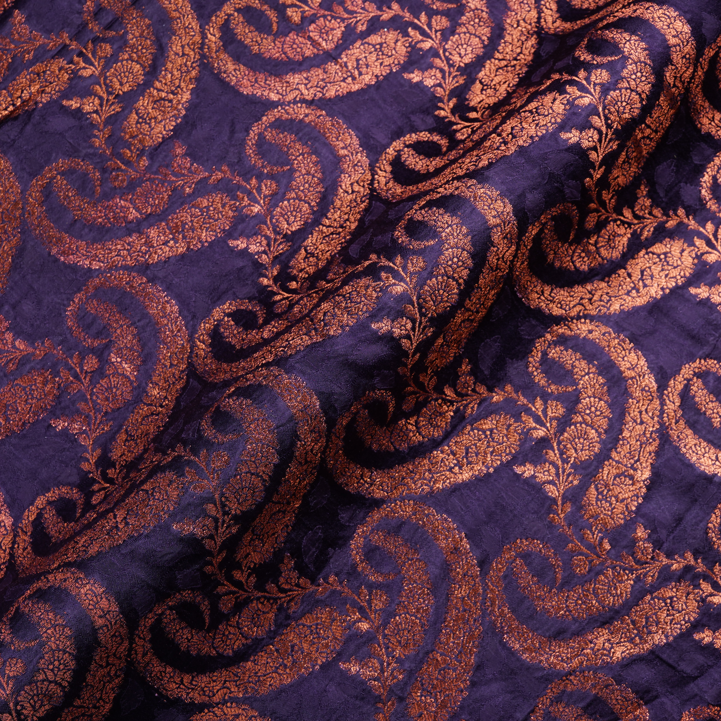 Tehzeeb – Antique Zari Katan Jaal