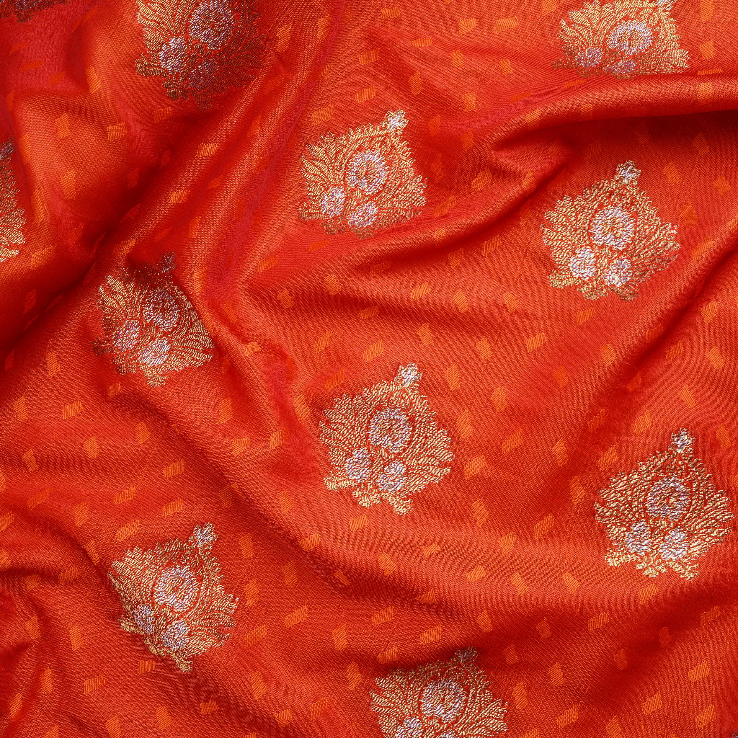 Tehreez – Self Jamawar Satin Tehra with Mughal Bunch