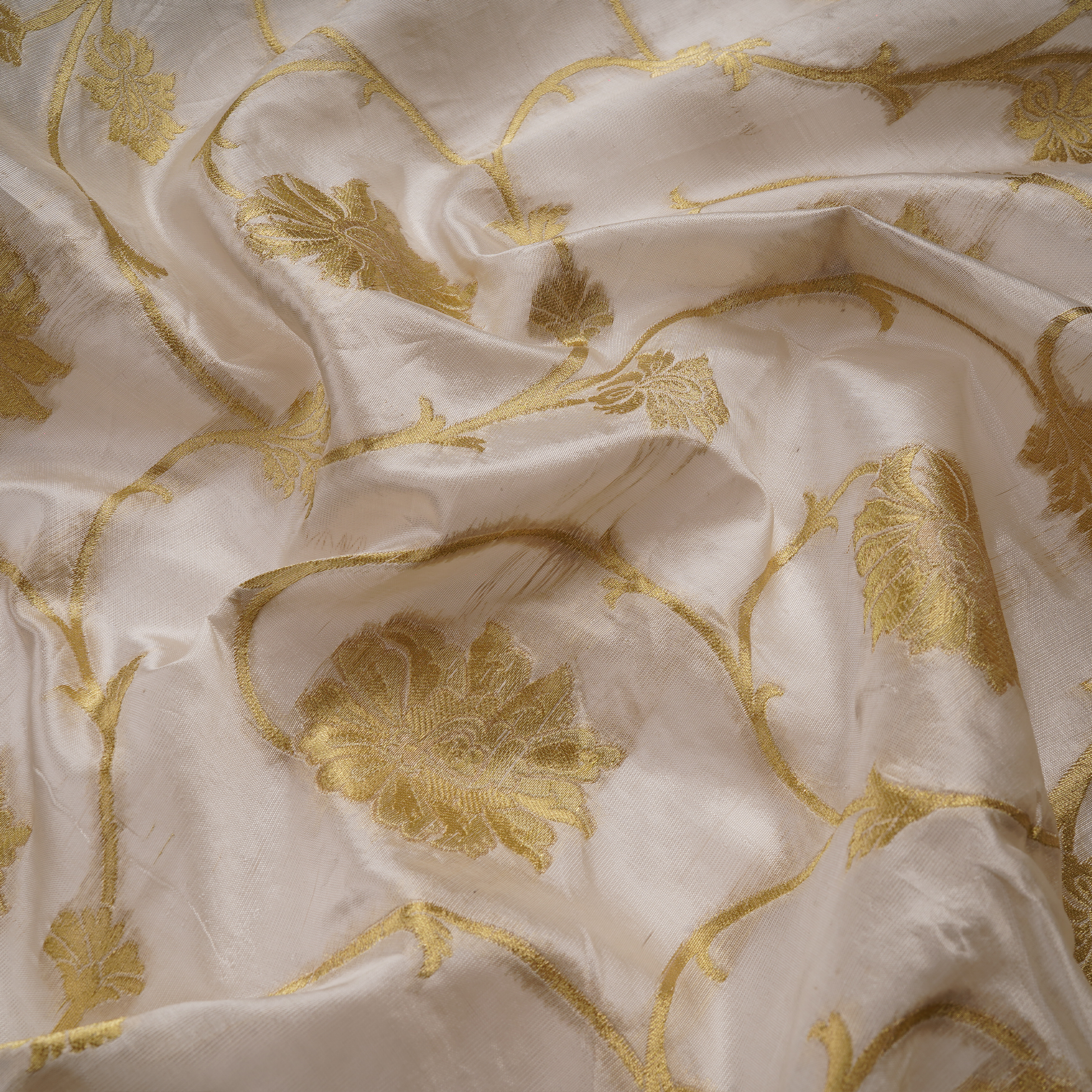 Tajwar – Pure Self Sheesha with Mughal Jaal