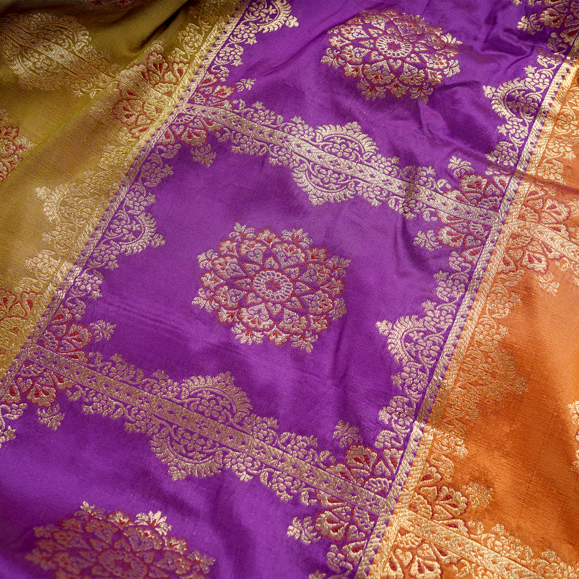 Rang-e-Zarah – Lightweight Katan with Floral Zari Work