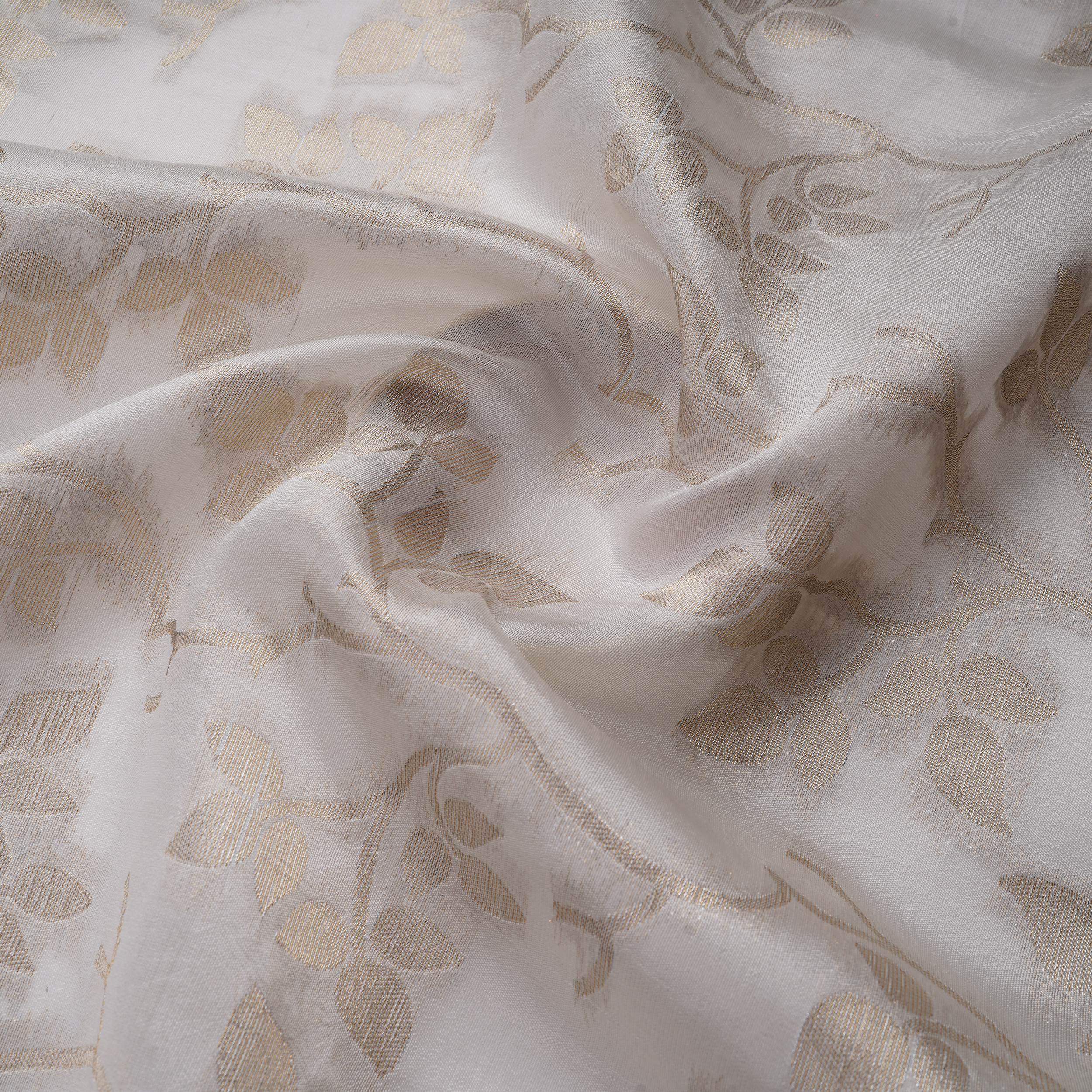 Arjhan – Pure Leaves Jaal White Sheesha Silk