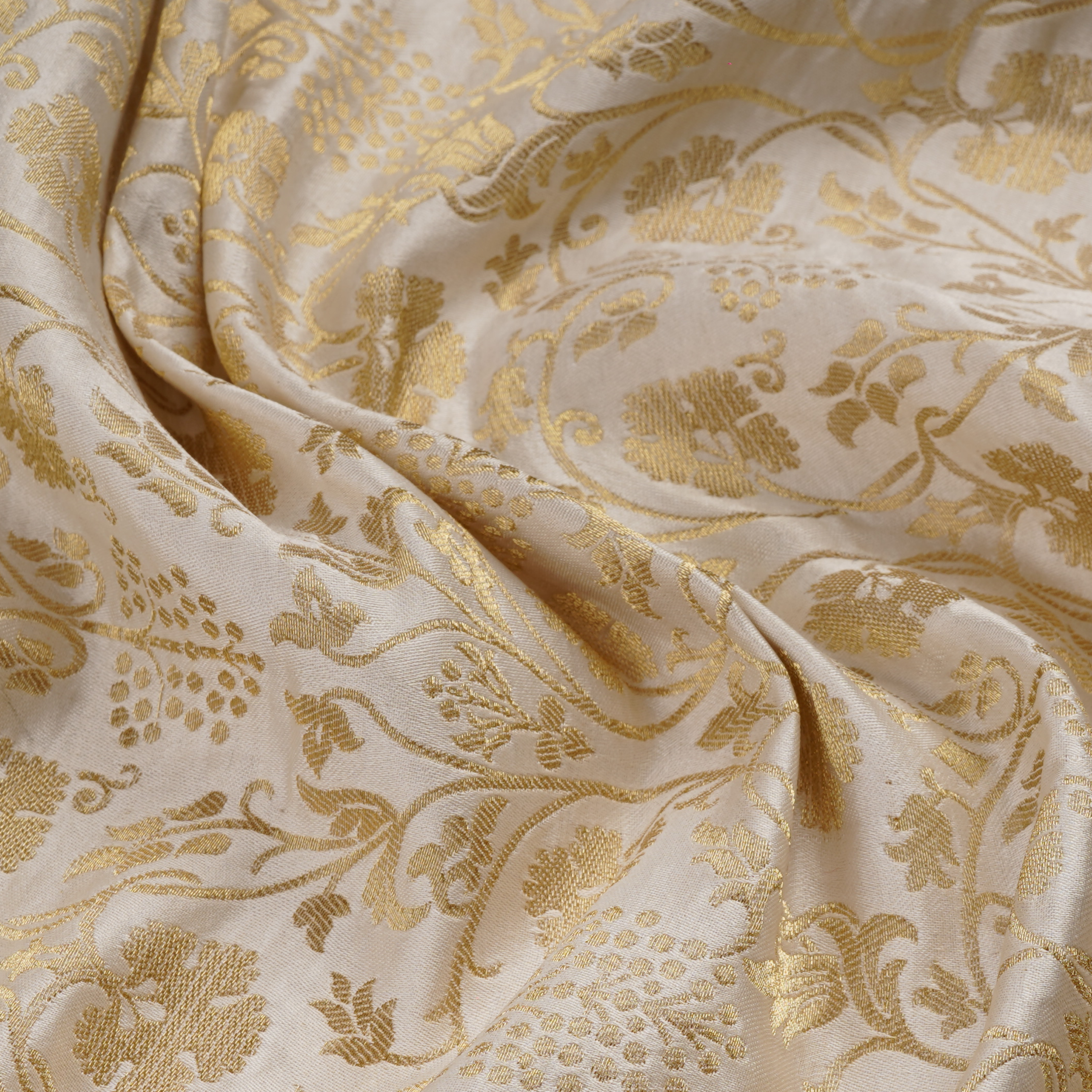 Naqaaristan – Pure Katan Satin Jaaldaar Weave