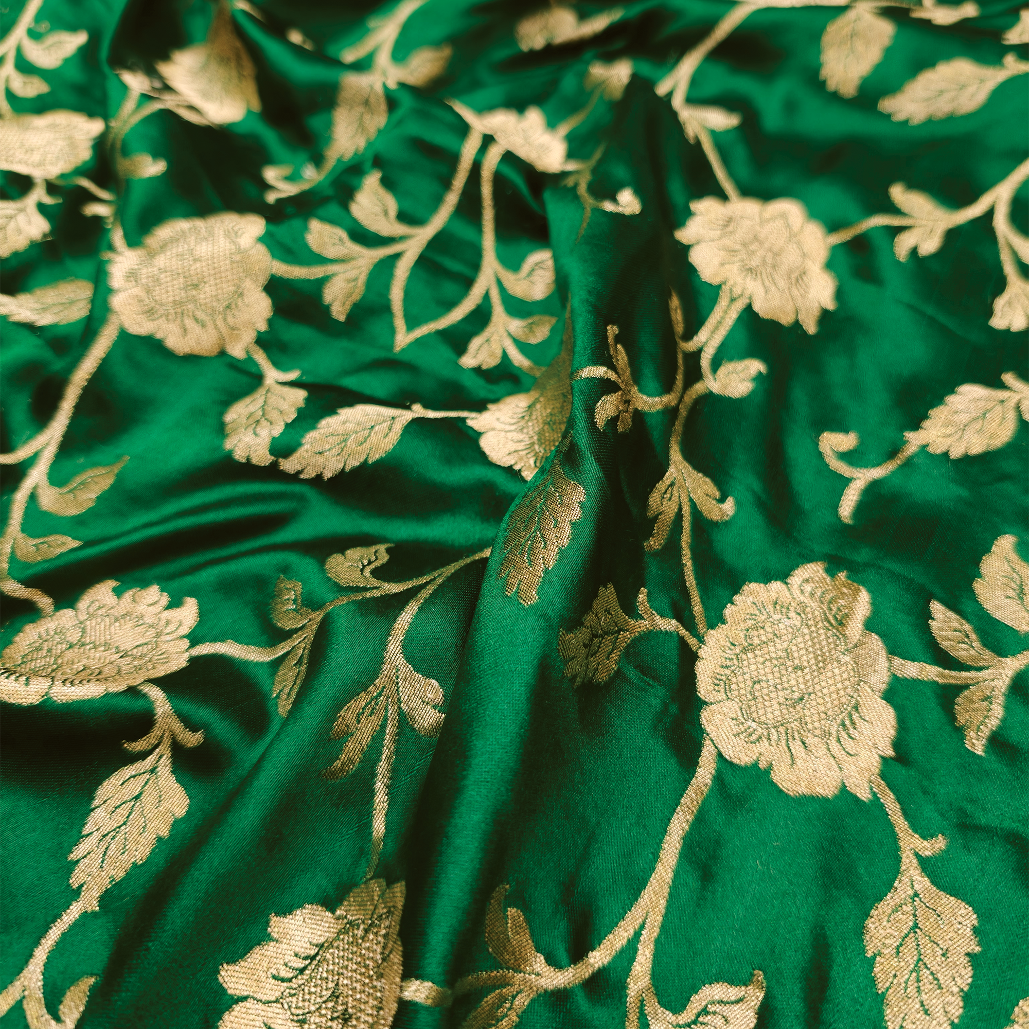 Lams-e-Noor – Pure Katan Satin Silk Floral Jaal Fabric