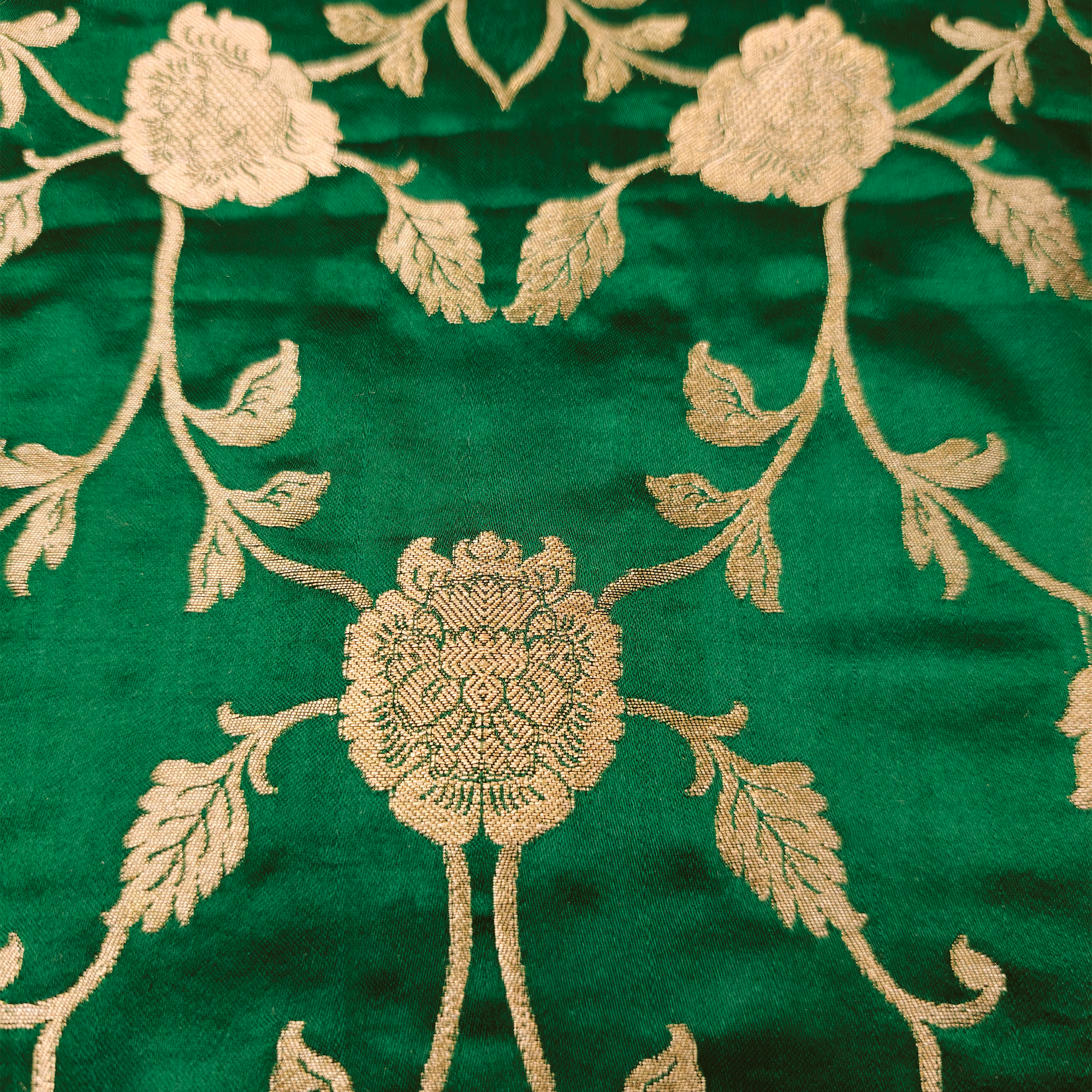 Lams-e-Noor – Pure Katan Satin Silk Floral Jaal Fabric