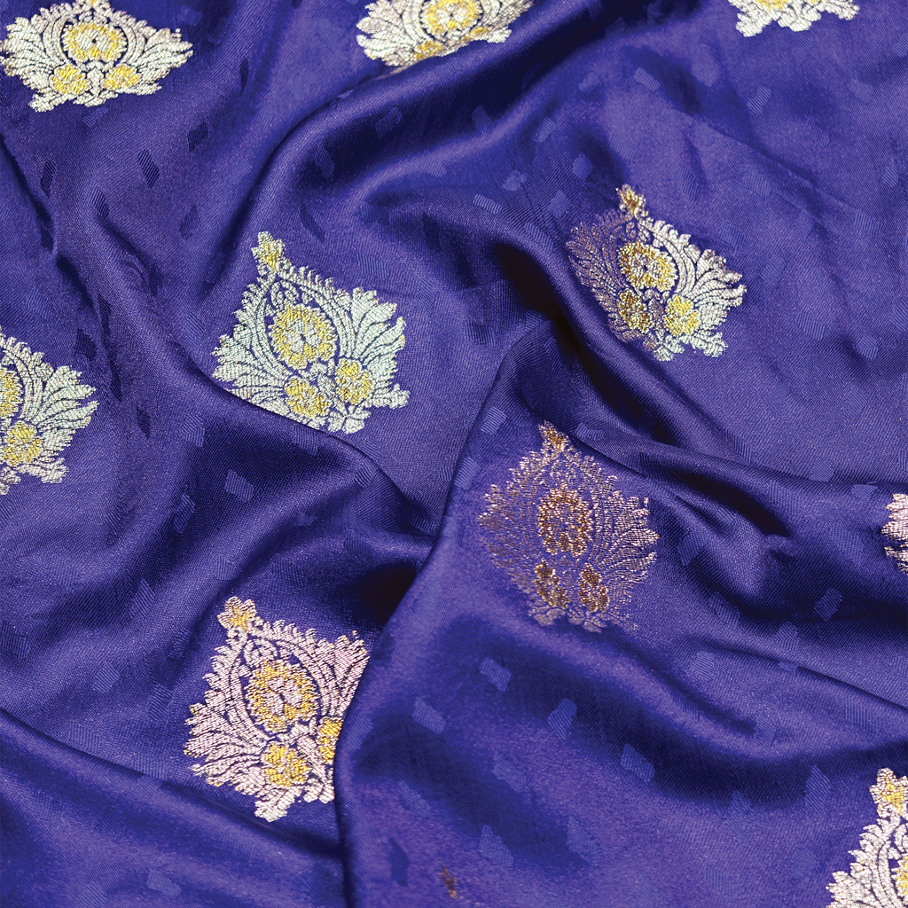 Tehreez – Self Jamawar Satin Tehra with Mughal Bunch