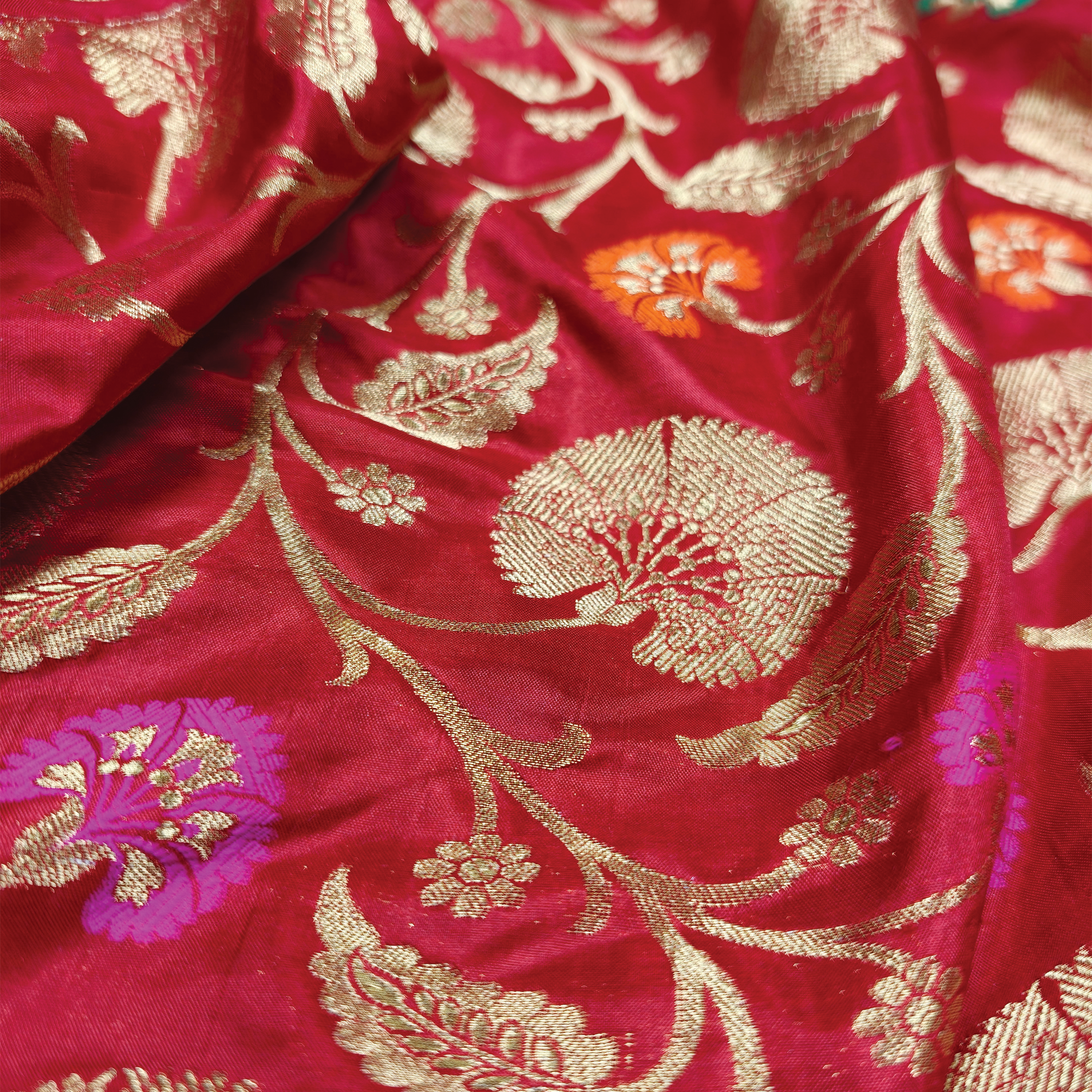 Guljaal-e-Khaalis (Red) – Pure Katan Silk Floral Jaal