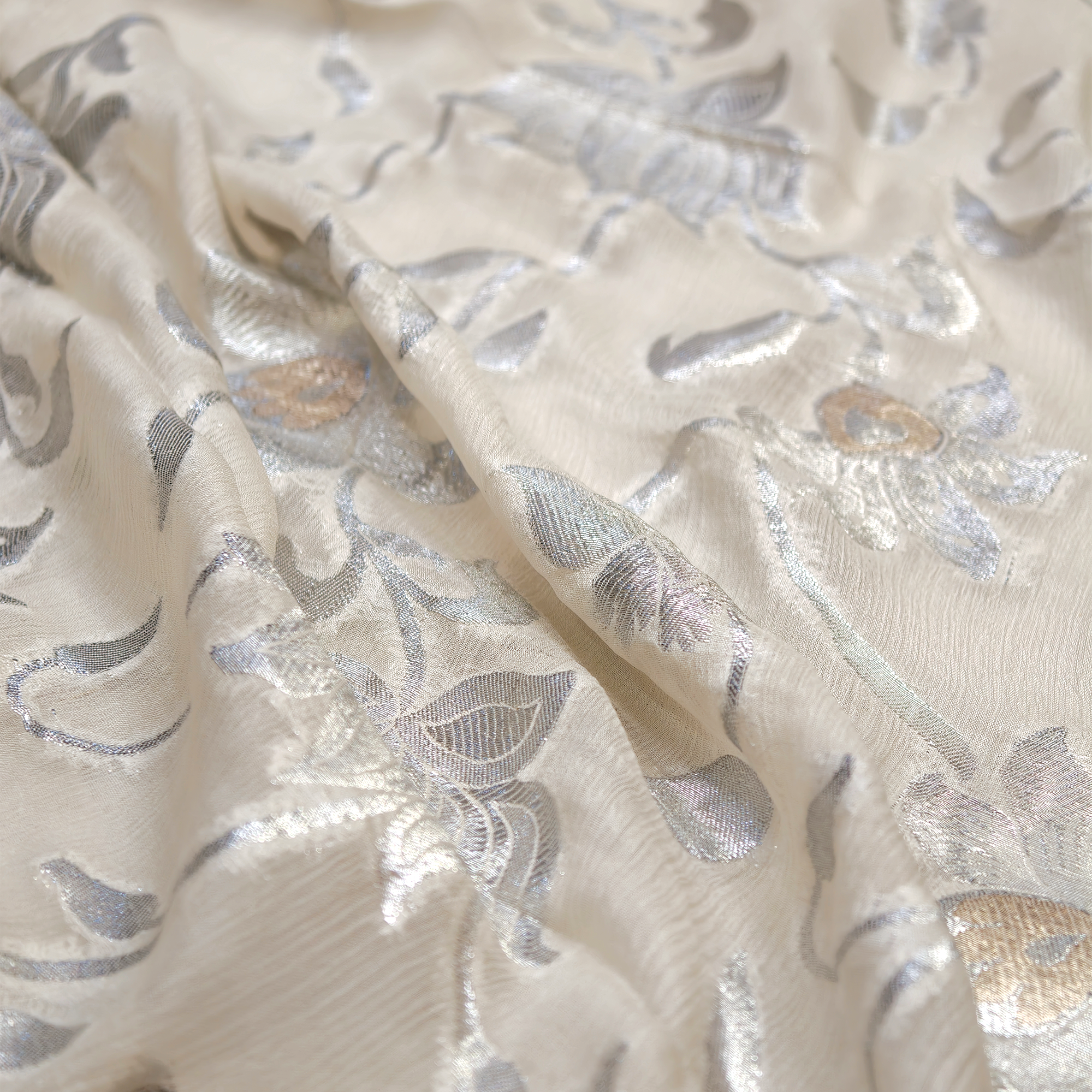 Lune Ivoire — Chandi Gul Bahar (5.5 Yards)