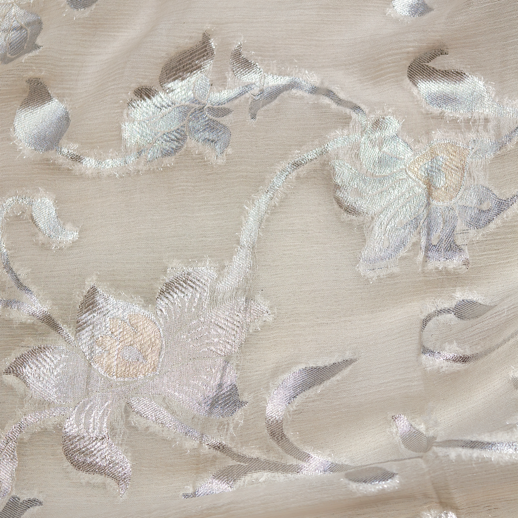 Lune Ivoire — Chandi Gul Bahar (5.5 Yards)