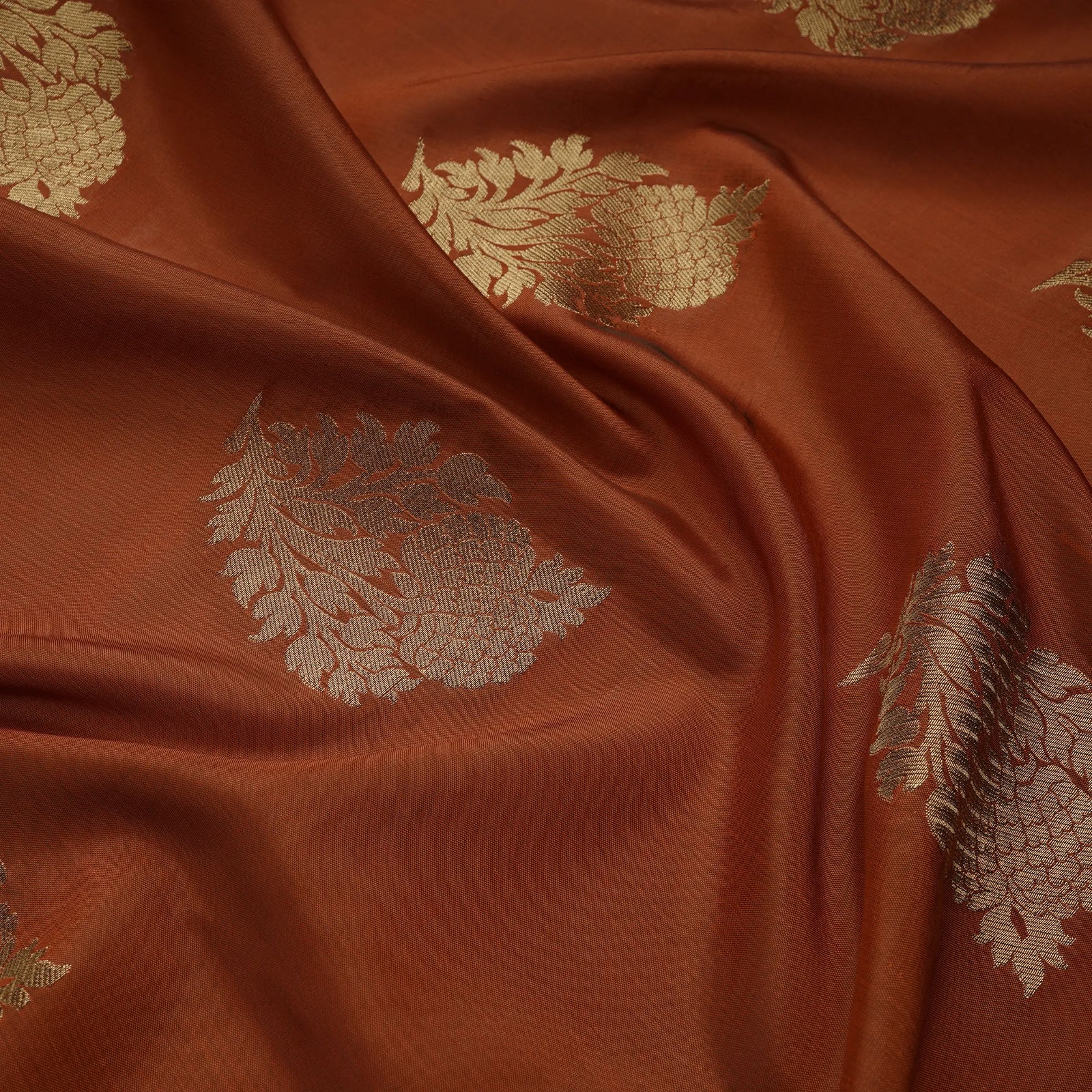 Naqshiya – Mughal Bunch::Zahra Maham