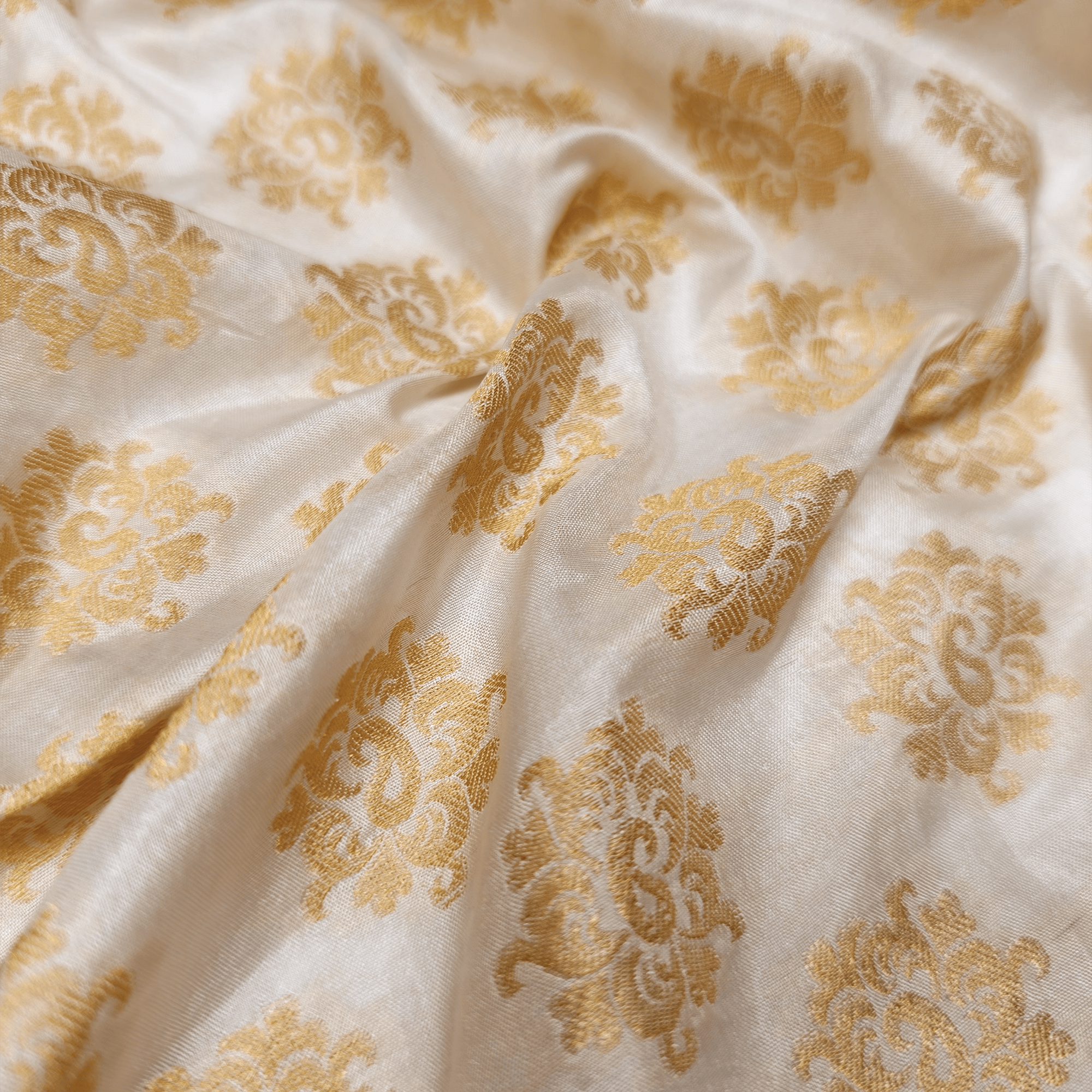 Baarish — Pure Katan Silk with Floral Carry Bunch - Zahra Maham