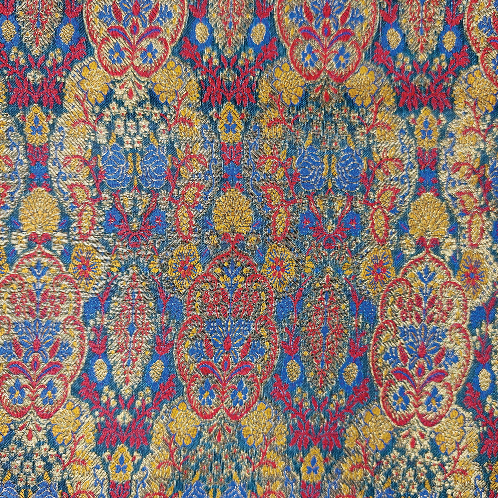 Zar-e-Sultanat – Satin Jamawar Kamkhwab with Mughal Art Borders