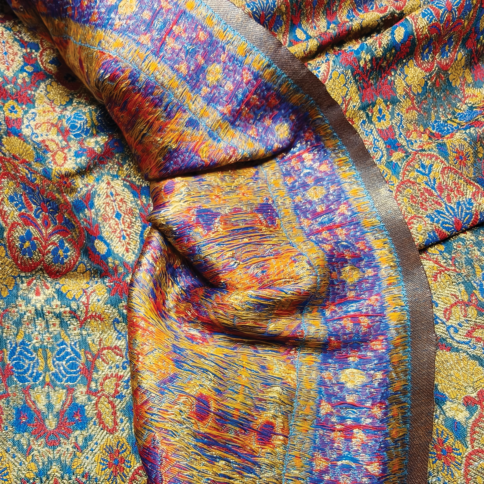 Zar-e-Sultanat – Satin Jamawar Kamkhwab with Mughal Art Borders