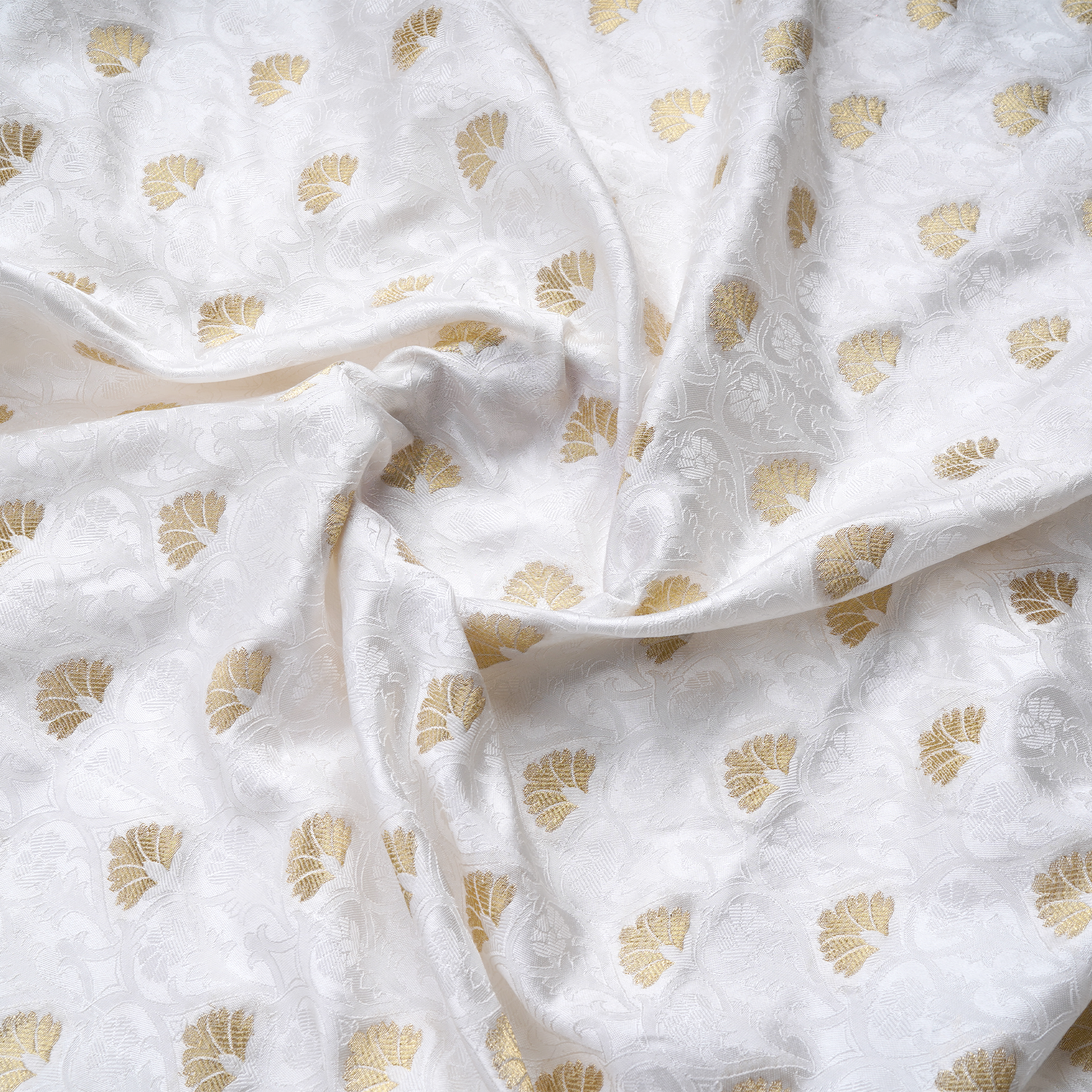Morwarid – Pure Katan Satin Jamawar Peacock Buti