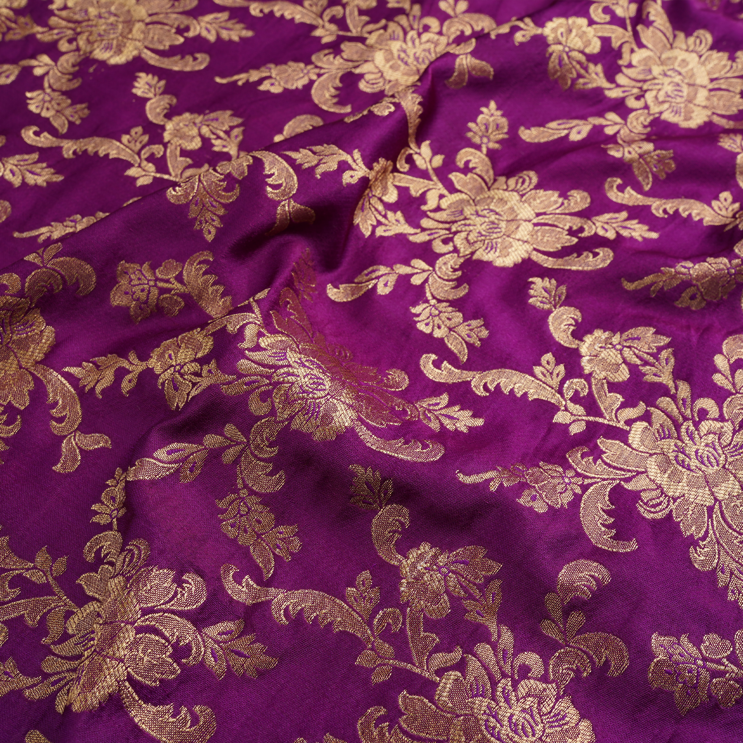 Taoosi Dohra Jaal Satin