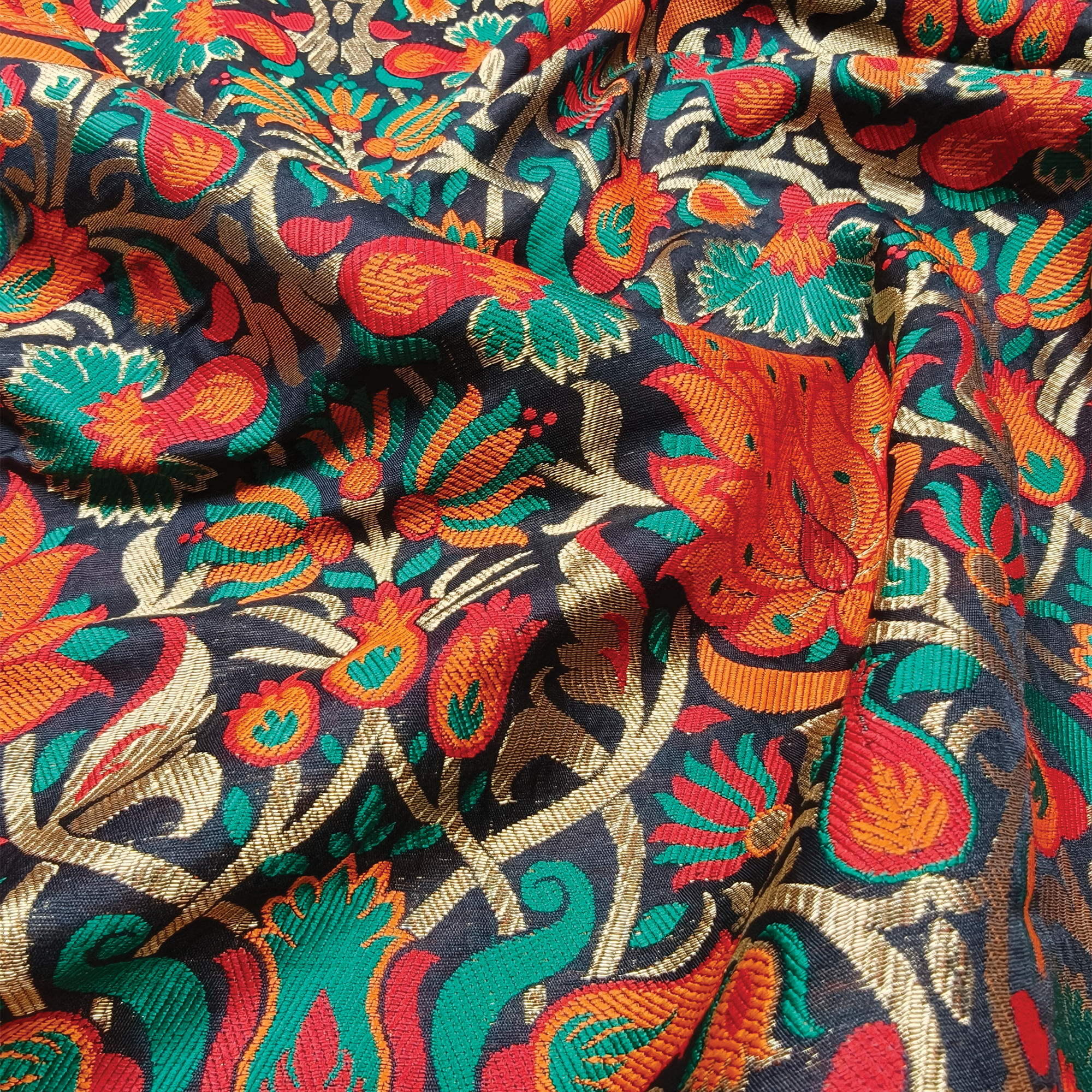 Lalzar-e-Gul – Satin Jamawar Kamkhwab with Floral Art Borders