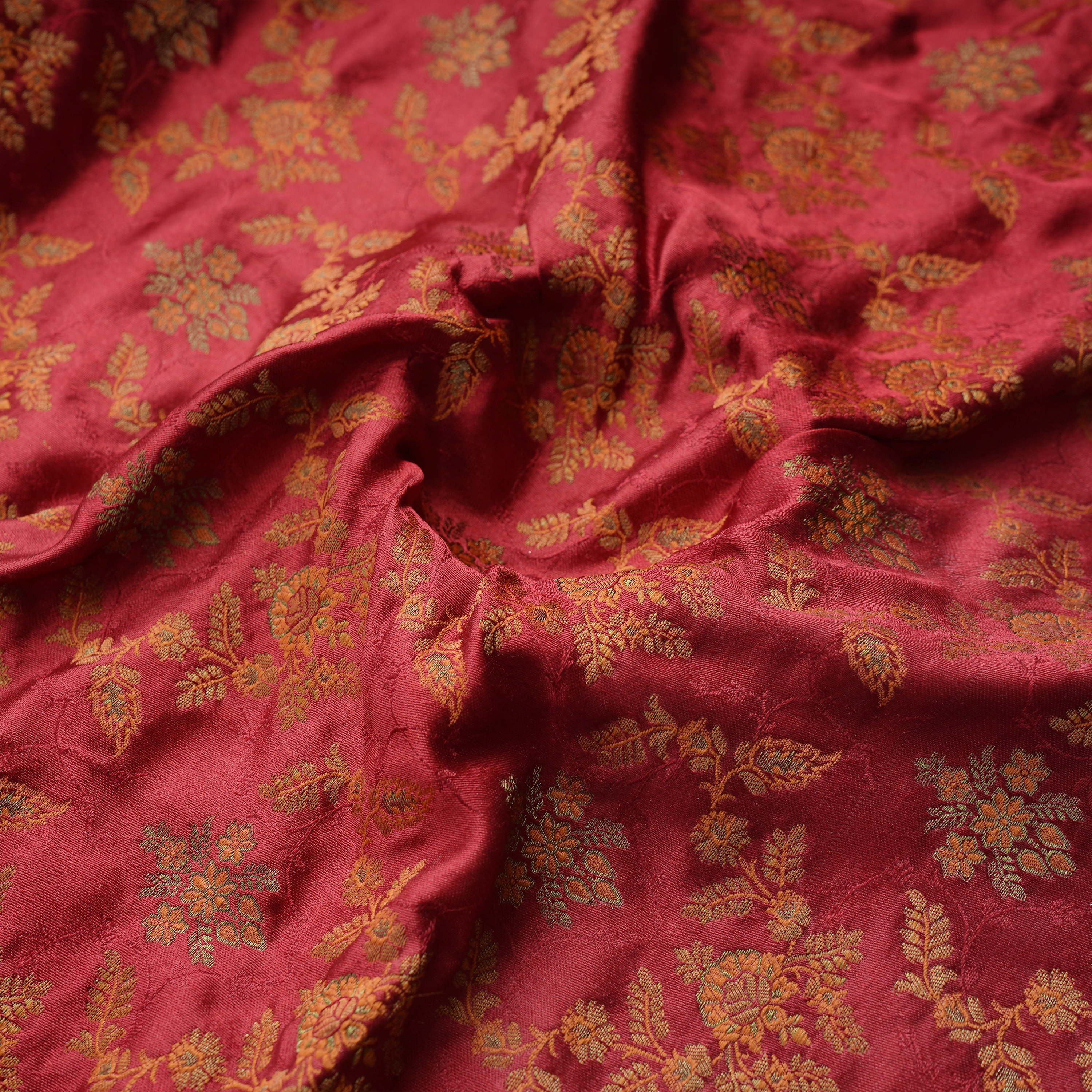 Noor-e-Abrisham – Pure Satin (Yarn Dyed | 3-Color Thread | Golden Zari)