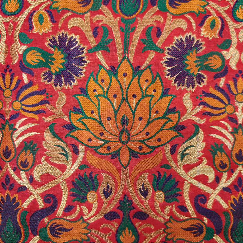 Lalzar-e-Gul – Satin Jamawar Kamkhwab with Floral Art Borders