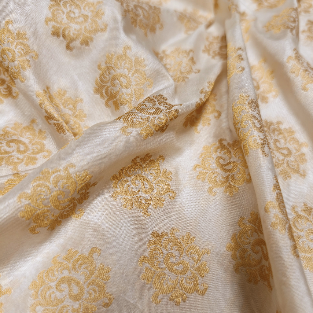 Baarish — Pure Katan Silk with Floral Carry Bunch