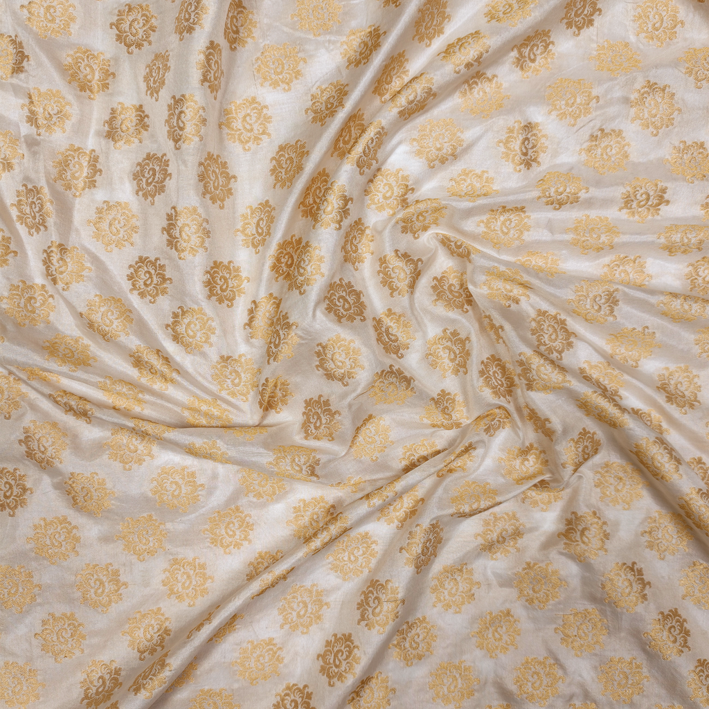 Baarish — Pure Katan Silk with Floral Carry Bunch