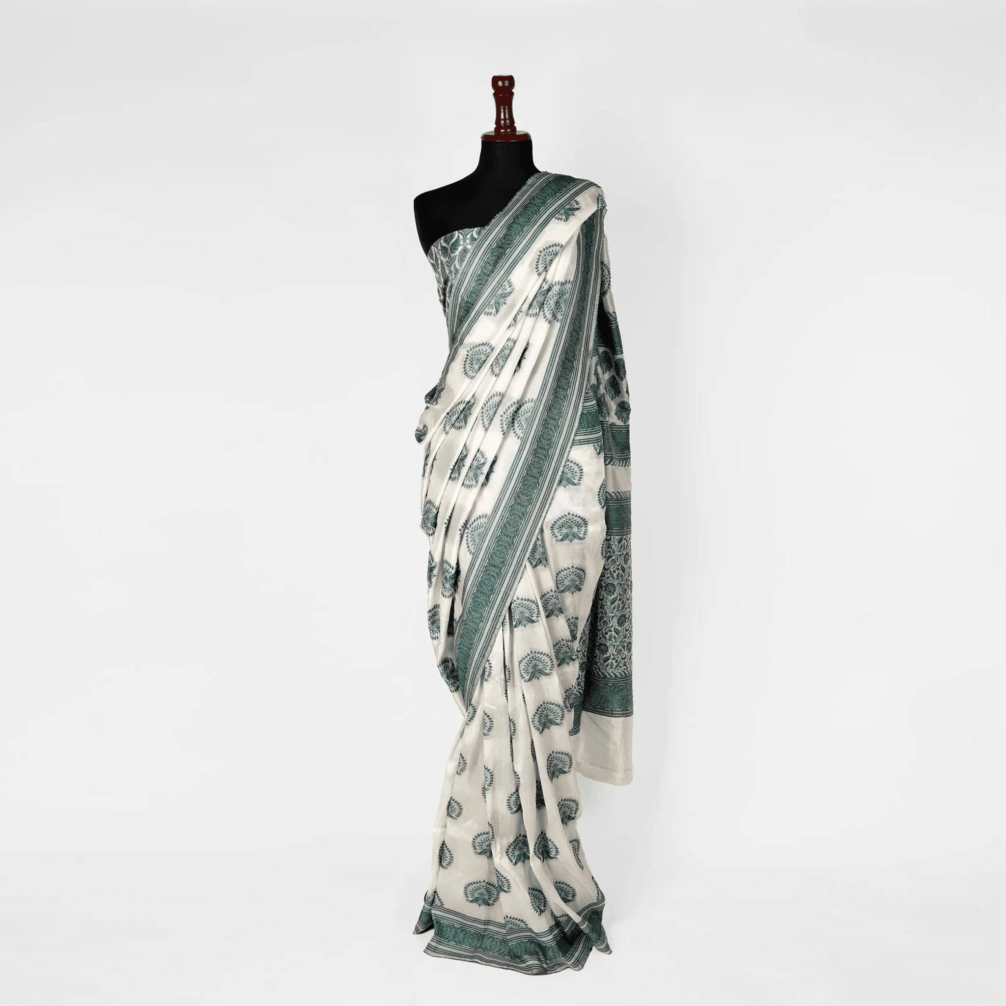 'Hania' – Peacock Bunch & Pattern Border Saree - Zahra Maham