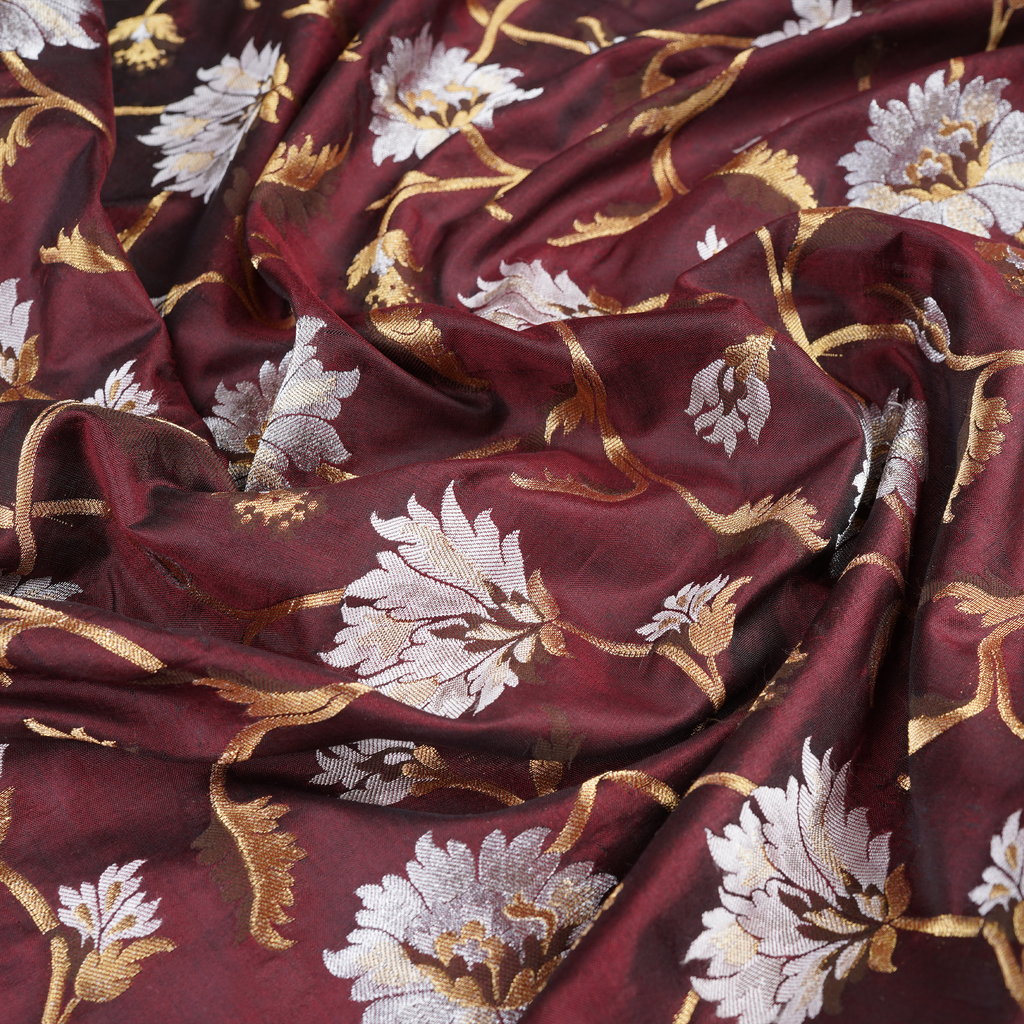 Rang-e-Shumar– Pure Katan Poth (Yarn Dyed | Floral Jaal | 4-Color Thread | Golden & Silver Zari)