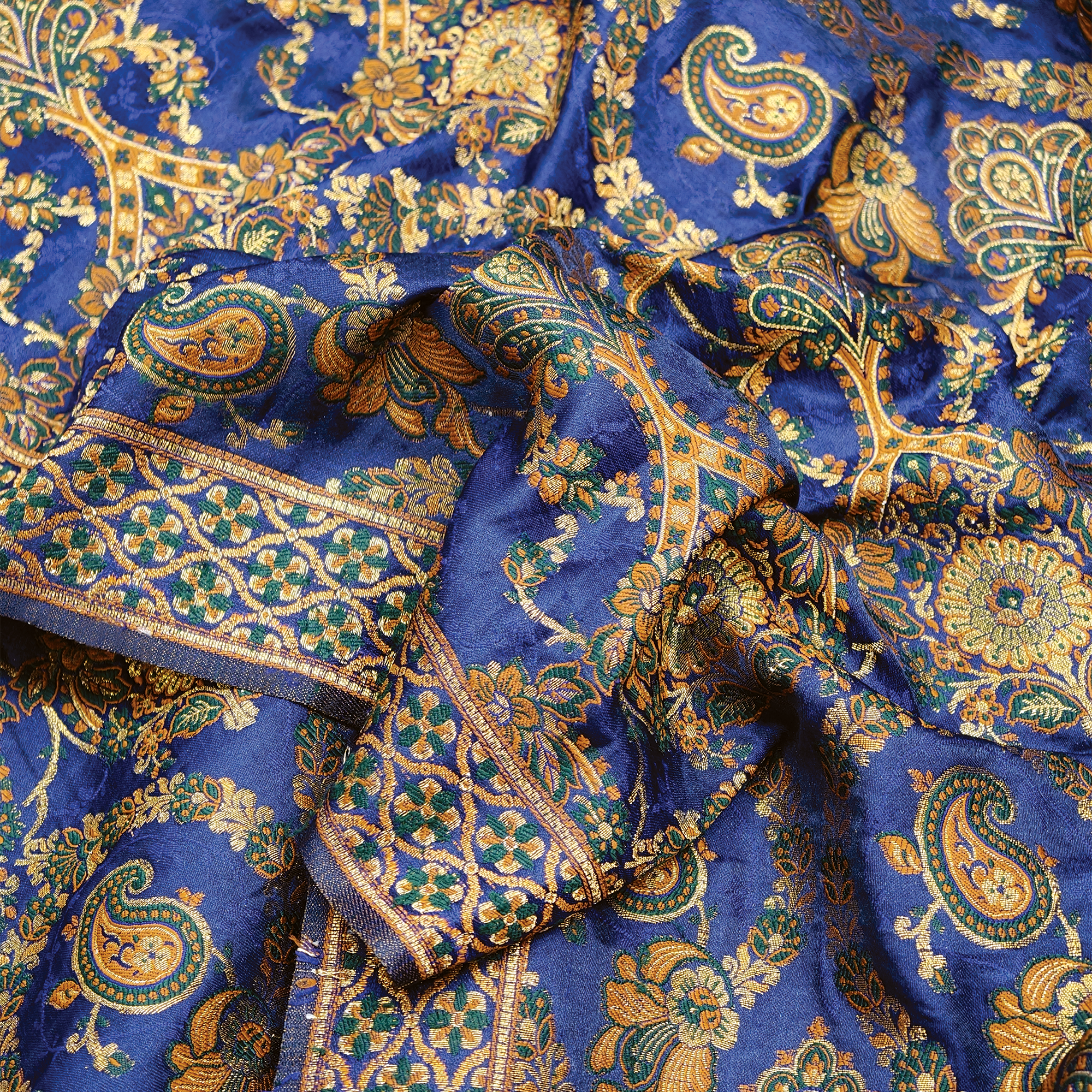 Roshnaab – Satin Jamawar (Multi-Color Thread Weave)