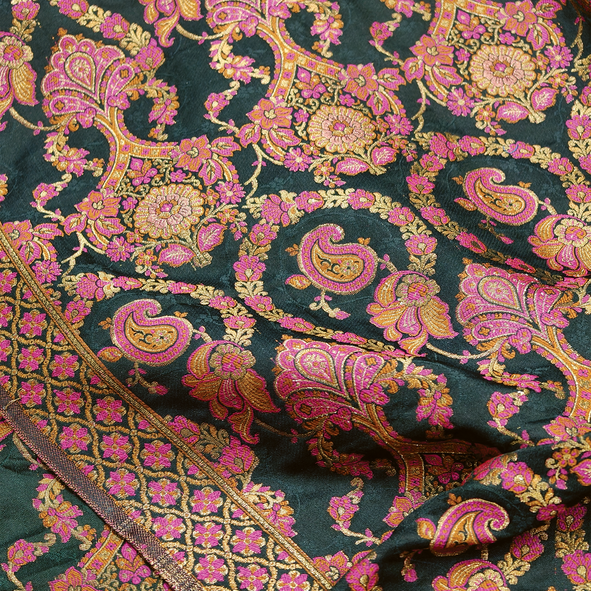 Roshnaab – Satin Jamawar (Multi-Color Thread Weave)