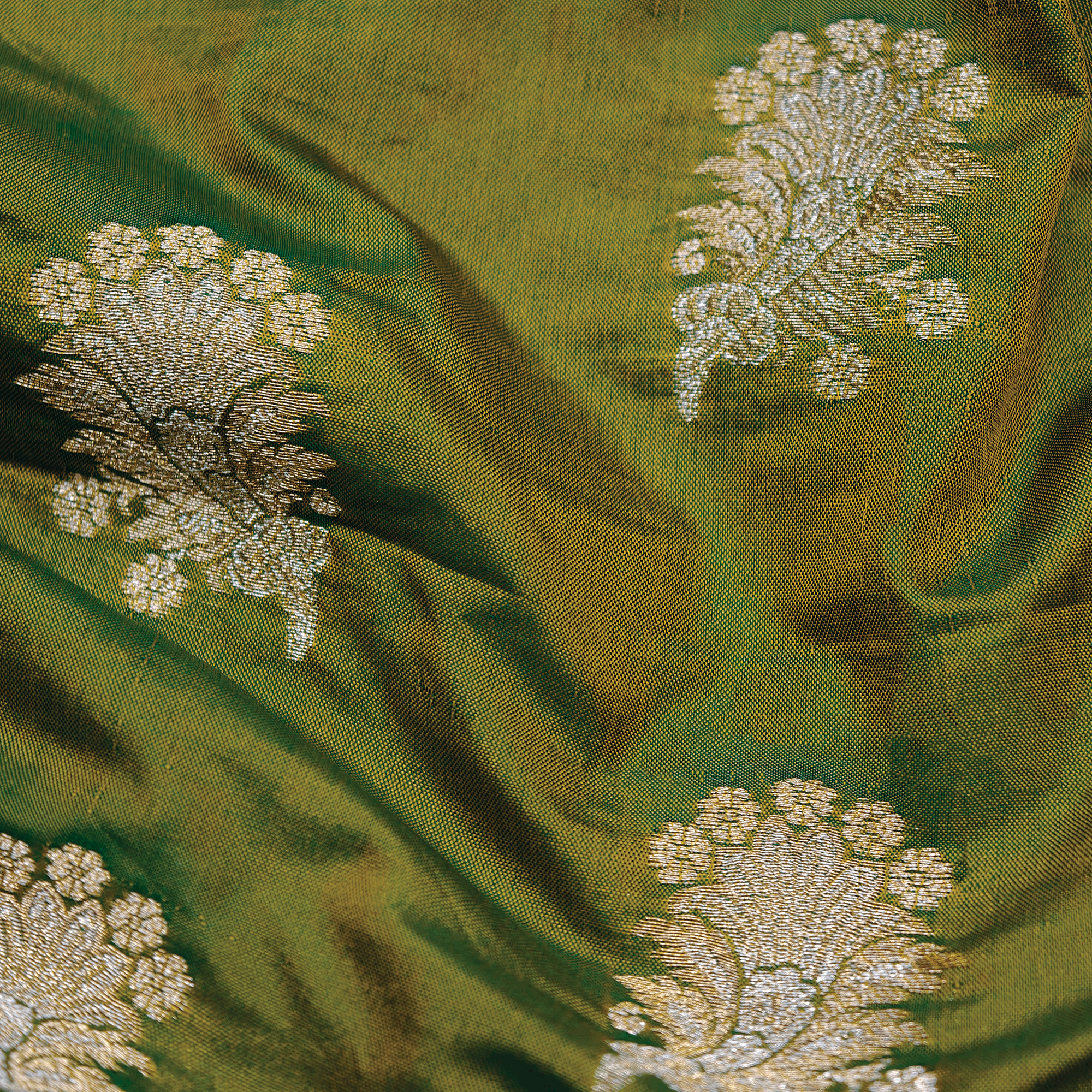Mehrunisa Fleuristan Katan Silk (Dual Tone Green)
