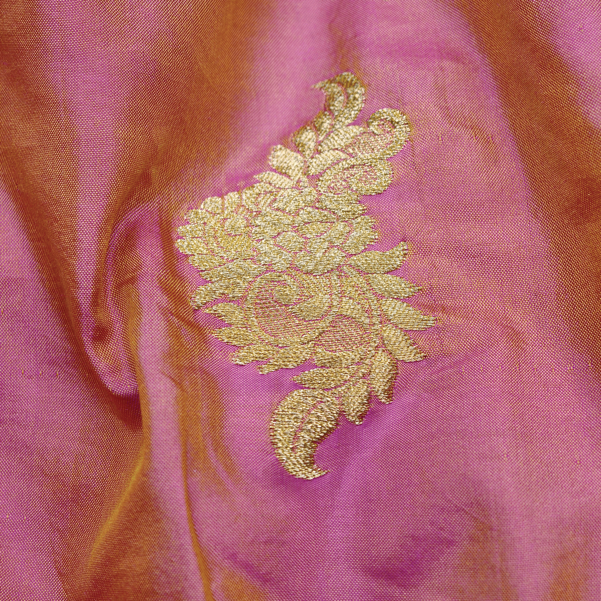 Mehr-e-Taban – Pure Katan (Dhoop Chaon Effect) Silk with Mughal Bunch