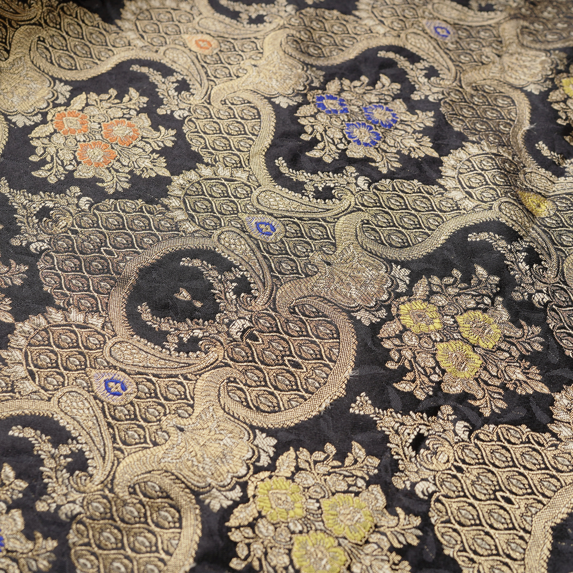 Baad-e-Gulshan – Pure Katan Satin (5-Color Thread | Mughal Pattern with Golden Zari)