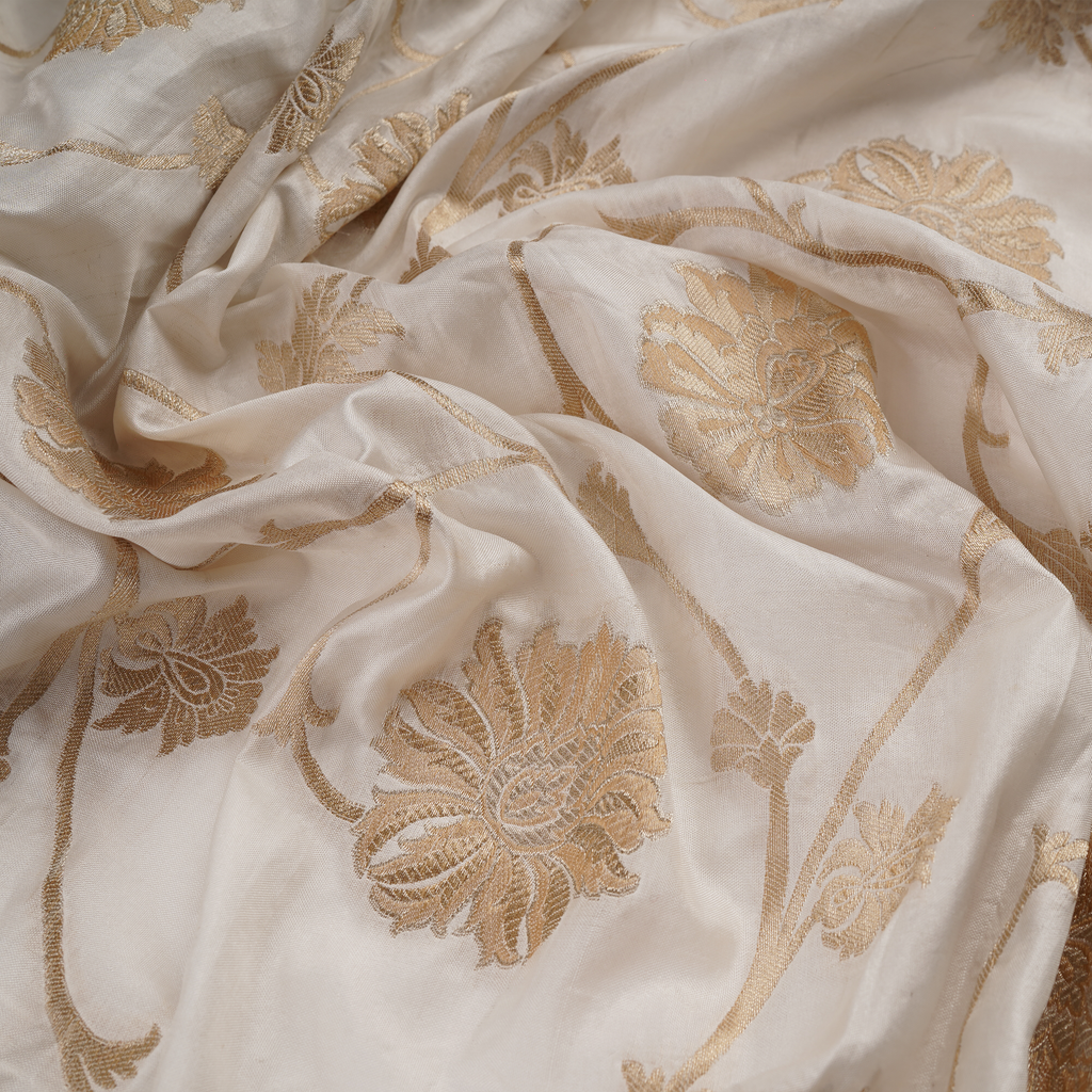 Rang-e-Jameel– Pure Katan Poth (Yarn Dyed | Floral Jaal | 3-Color Thread | Golden & Silver Zari)