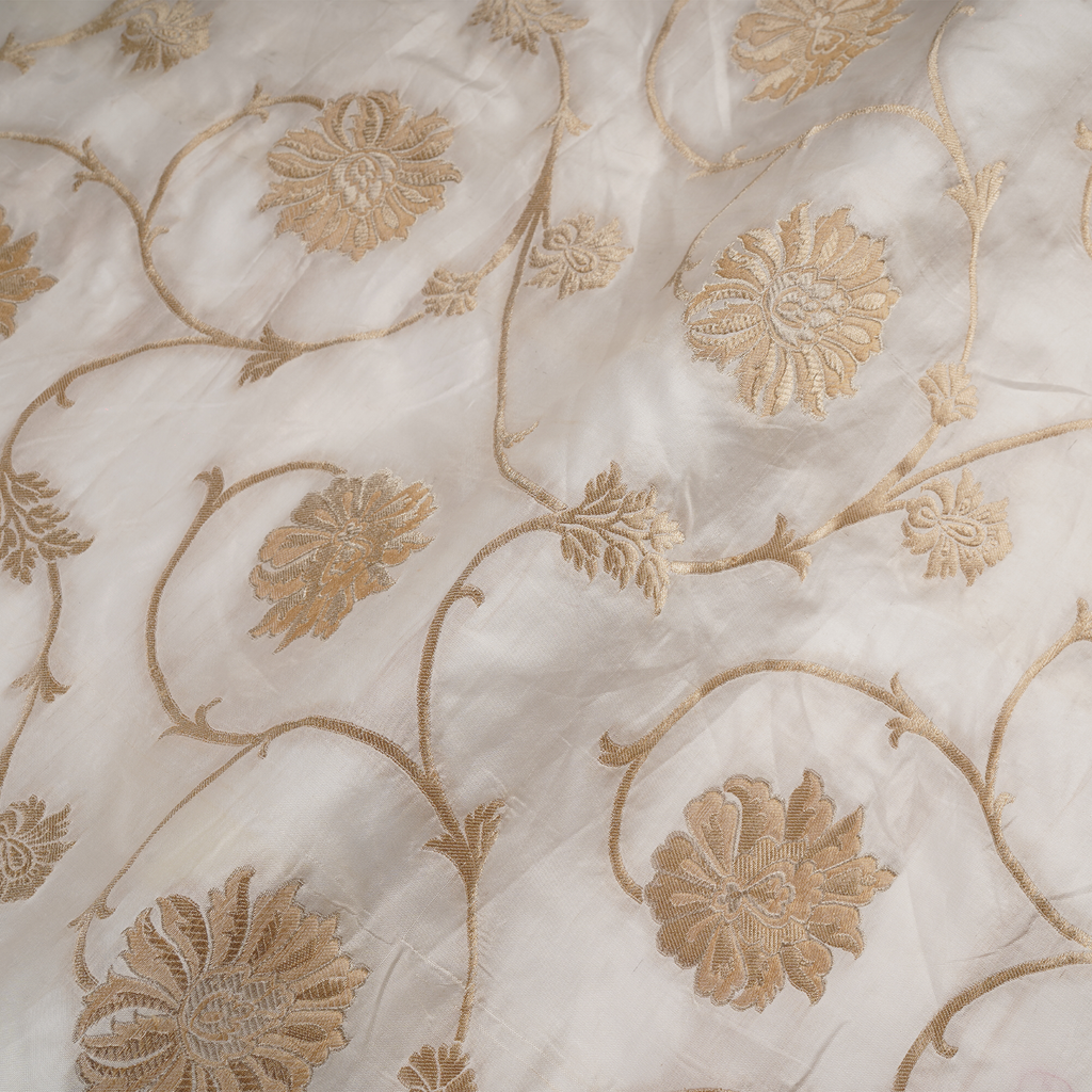 Rang-e-Jameel– Pure Katan Poth (Yarn Dyed | Floral Jaal | 3-Color Thread | Golden & Silver Zari)