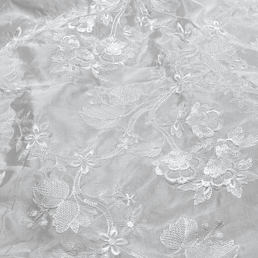 Mehr-e-Fleuré – Floral Jaal Embroidered Sheesha Silk - Zahra Maham