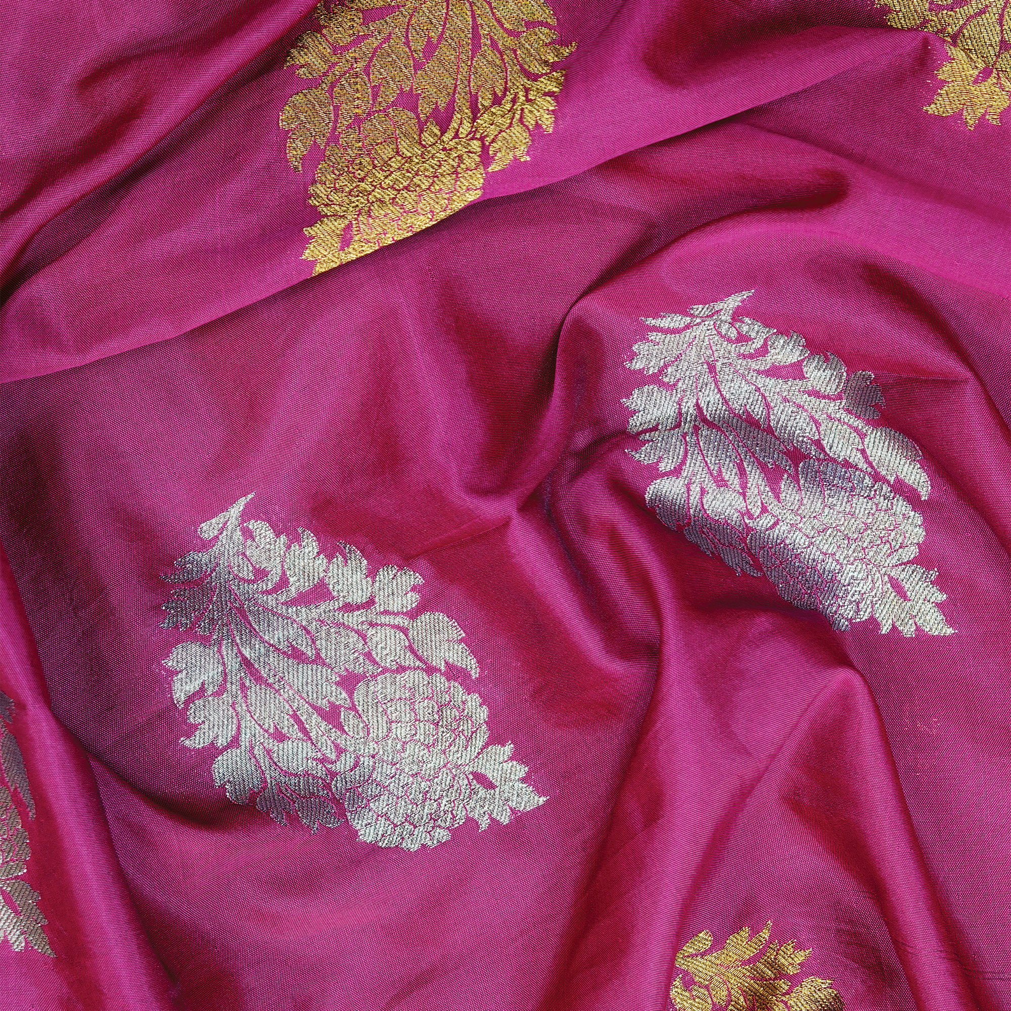 Zarveen Luxe – Mughal Bunch