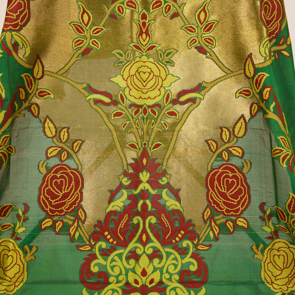 Naqsh-e-Shaahi – Kaani Silk Floral Shawl - Zahra Maham