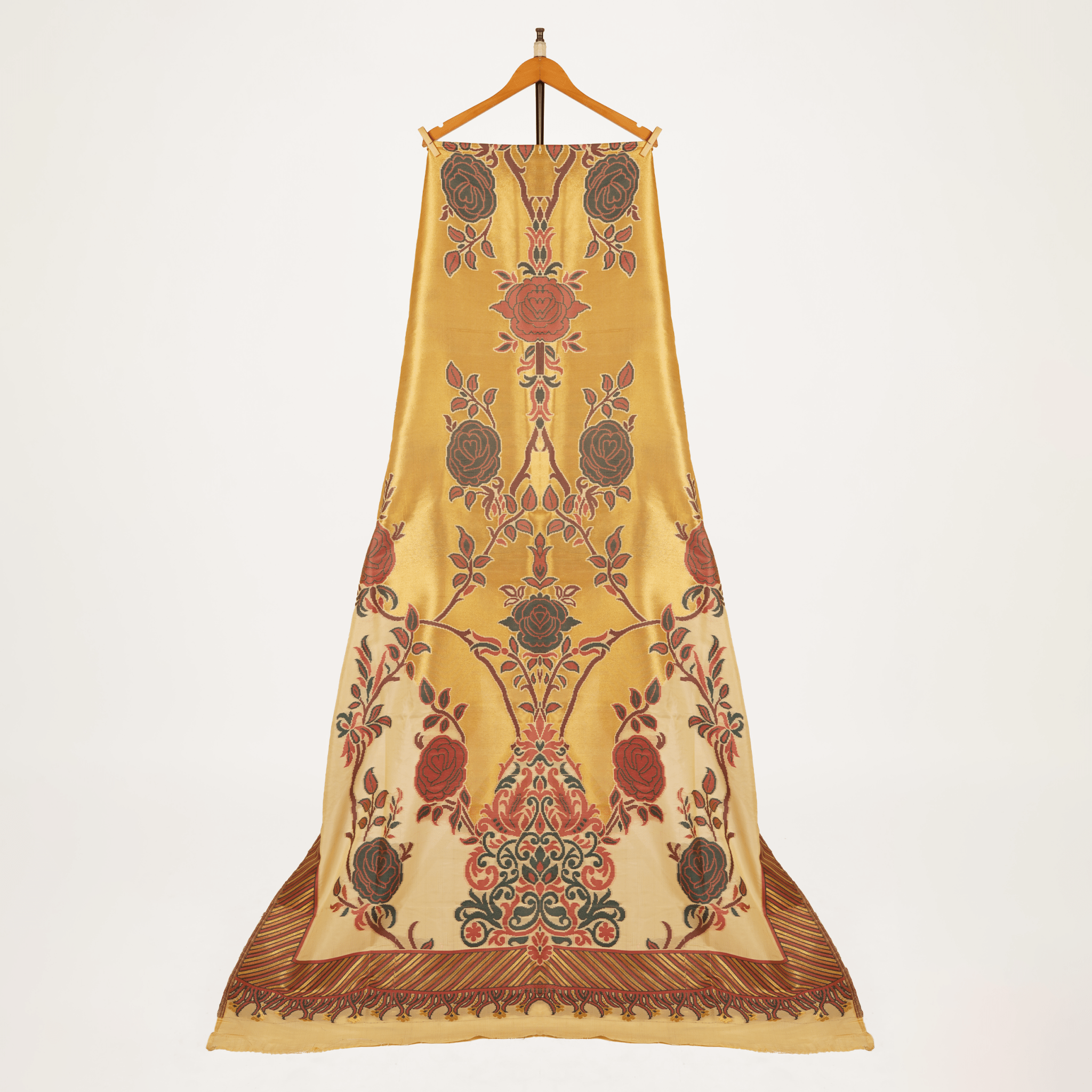 Naqsh-e-Shaahi – Kaani Silk Floral Shawl - Zahra Maham