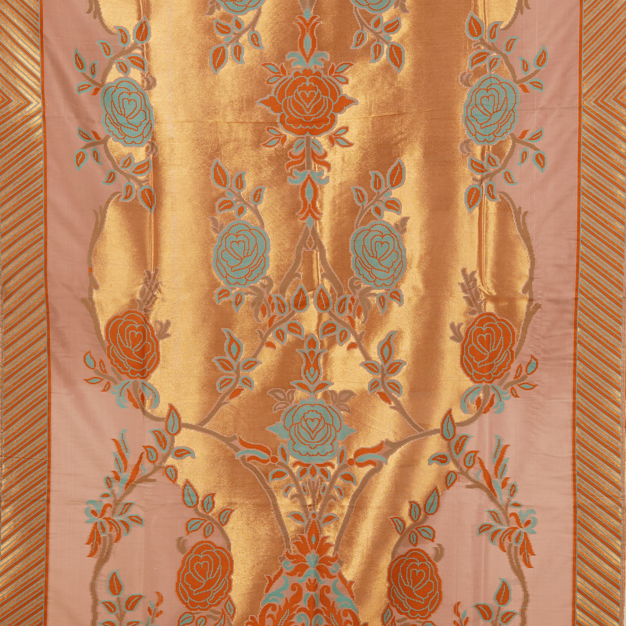 Naqsh-e-Shaahi – Kaani Silk Floral Shawl - Zahra Maham