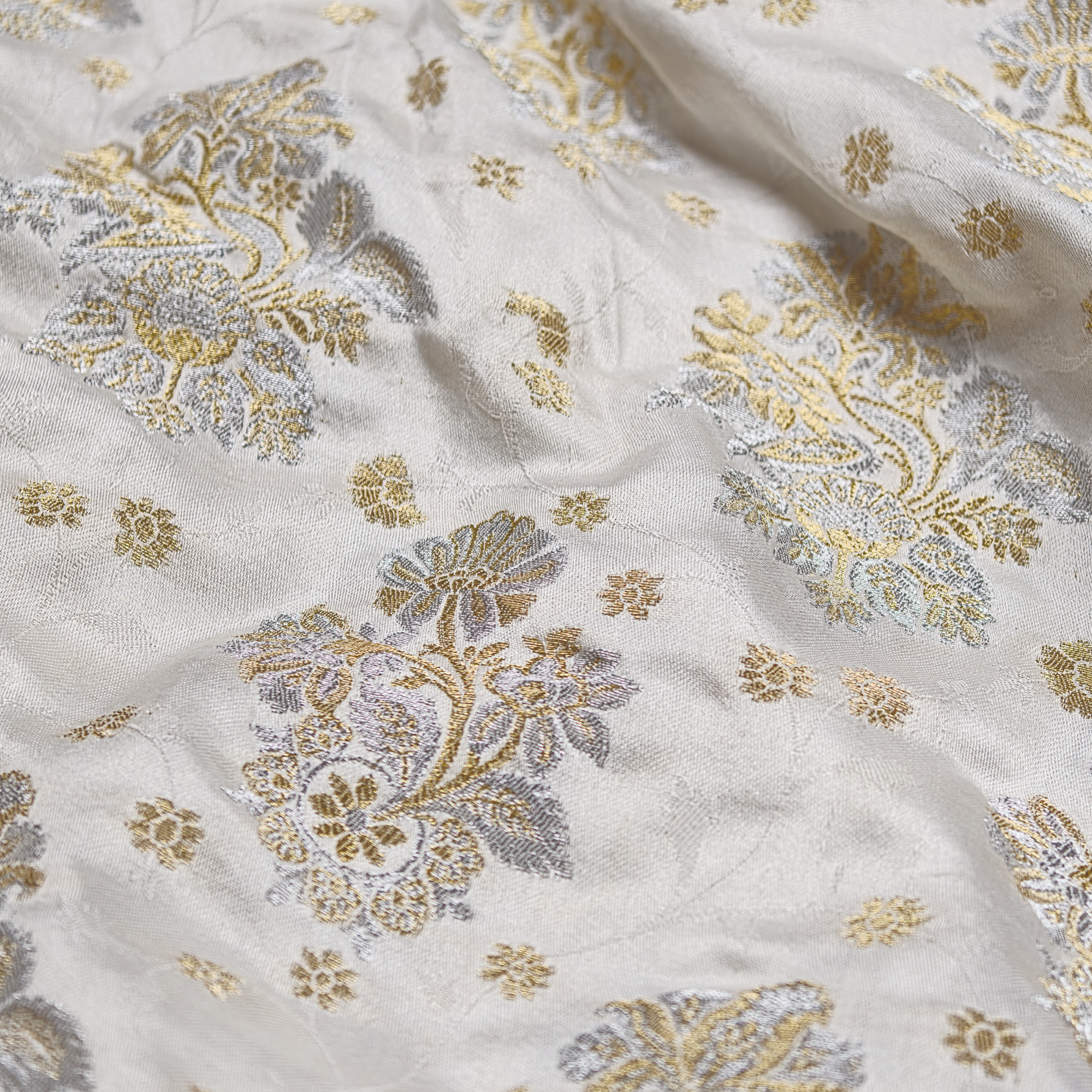 Mehrnoor – Pure Mulberry Satin Silk Floral Buti