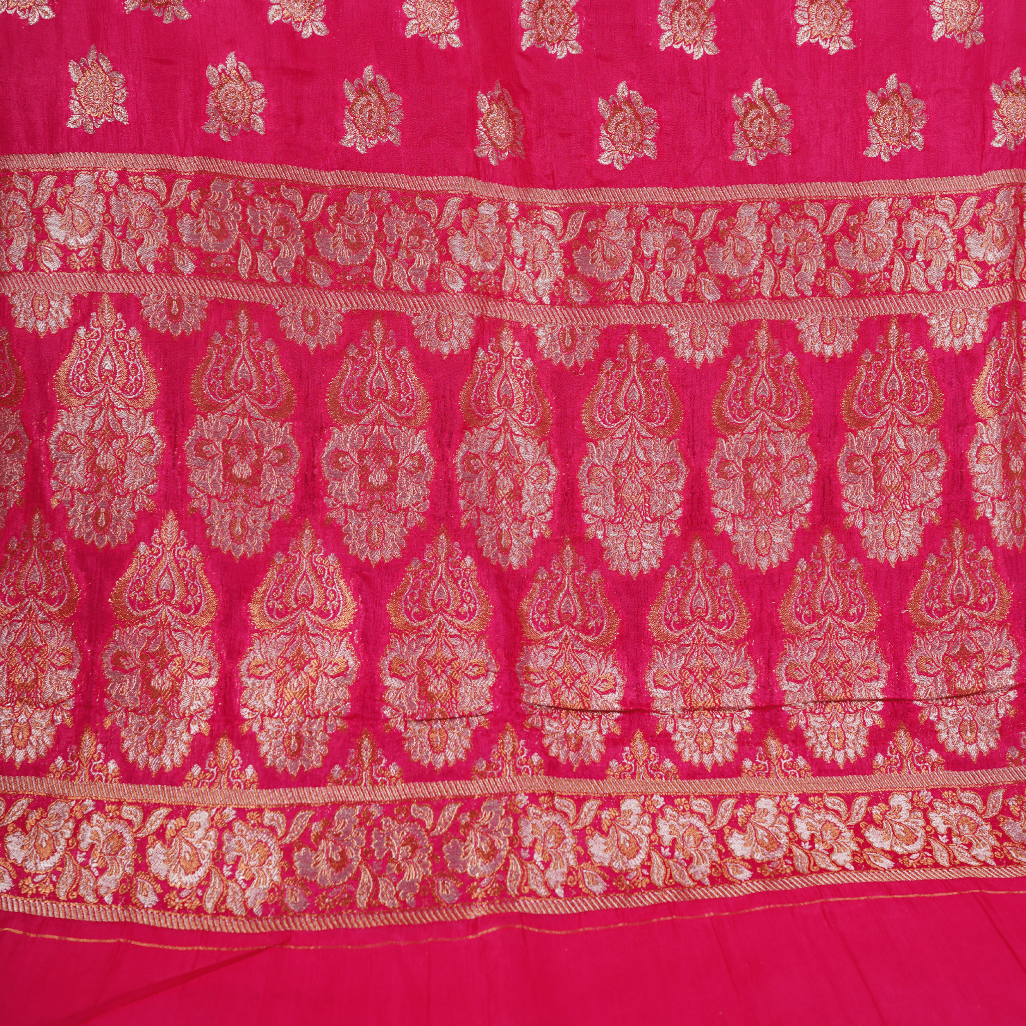 Nihal-e-Gul – Pure Katan Chiffon Floral Buti Shawl - Zahra Maham