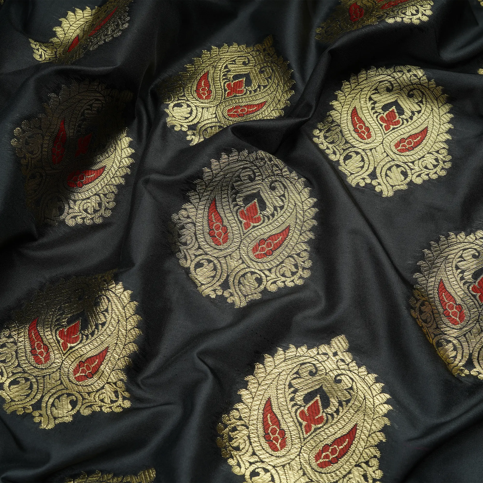 Nayab Gulshan – Blended Katan Silk with Bunch Pattern - Zahra Maham